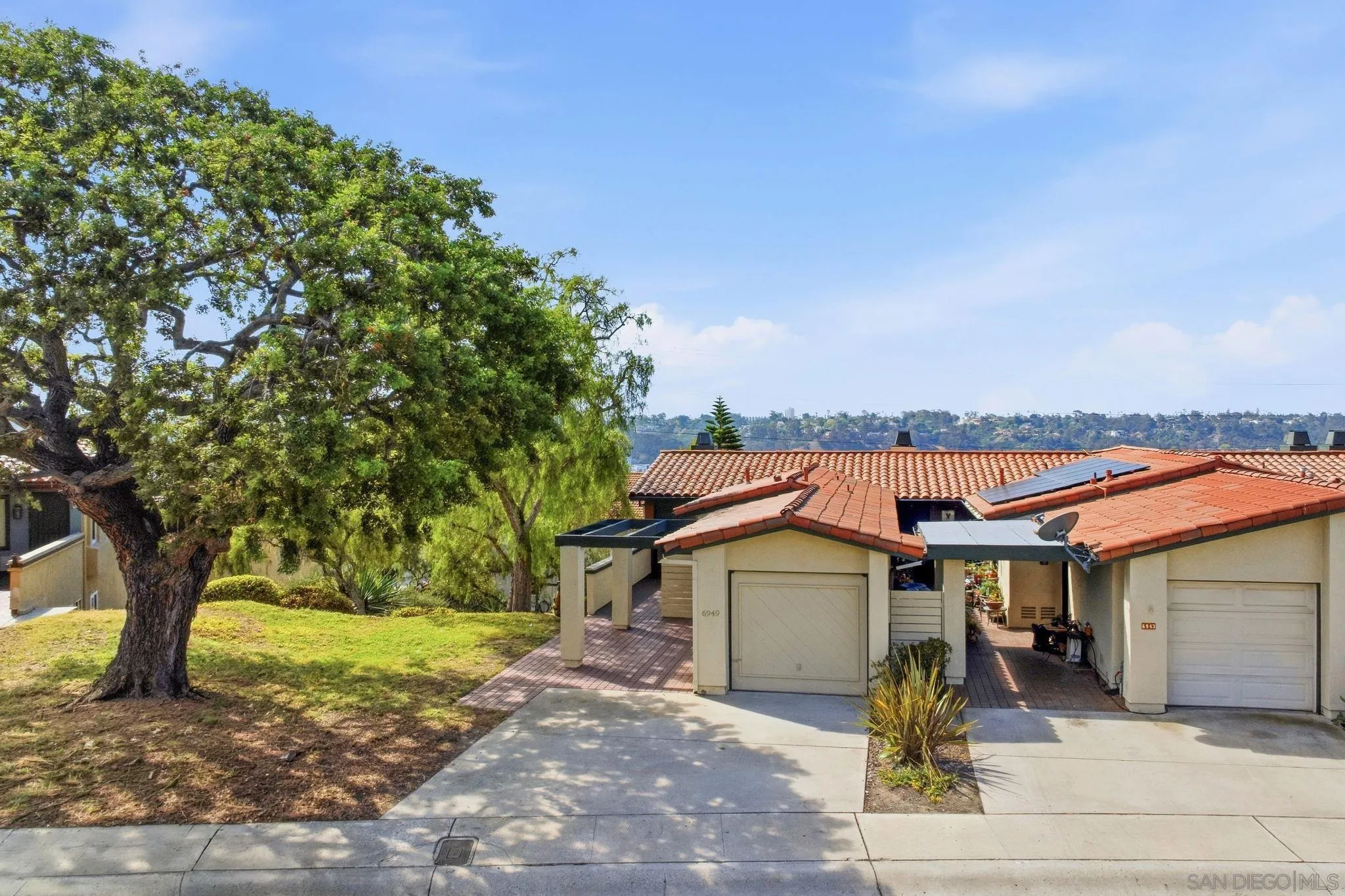 https://cdn.realtyfeed.com/cdn/127/260023932/7b129feadcc0c106de885d88e81c274a.webp