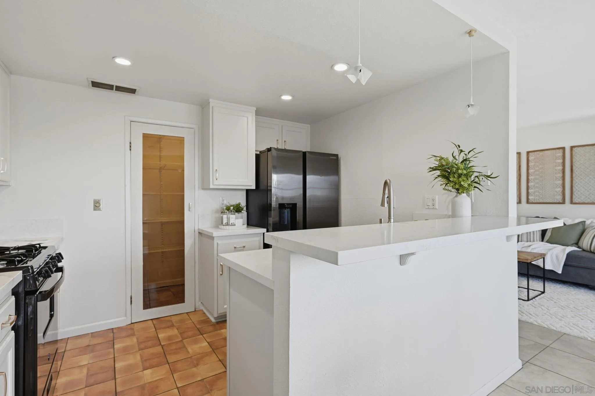 https://cdn.realtyfeed.com/cdn/127/260023932/85c6868bdbda1eacc7803a933bc8990c.webp