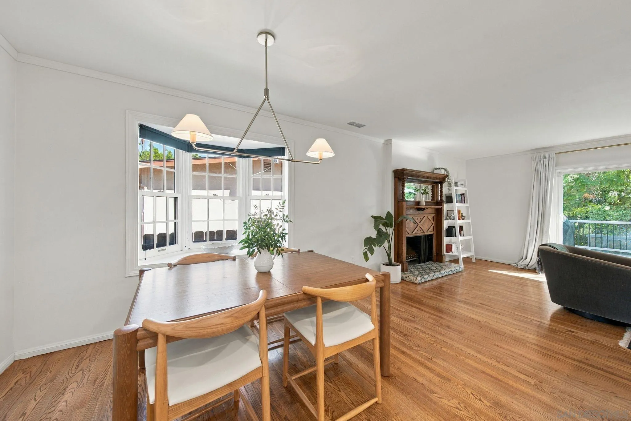https://cdn.realtyfeed.com/cdn/127/260023935/238f7c7c9a7e7316d31bcedca940d5c2.webp