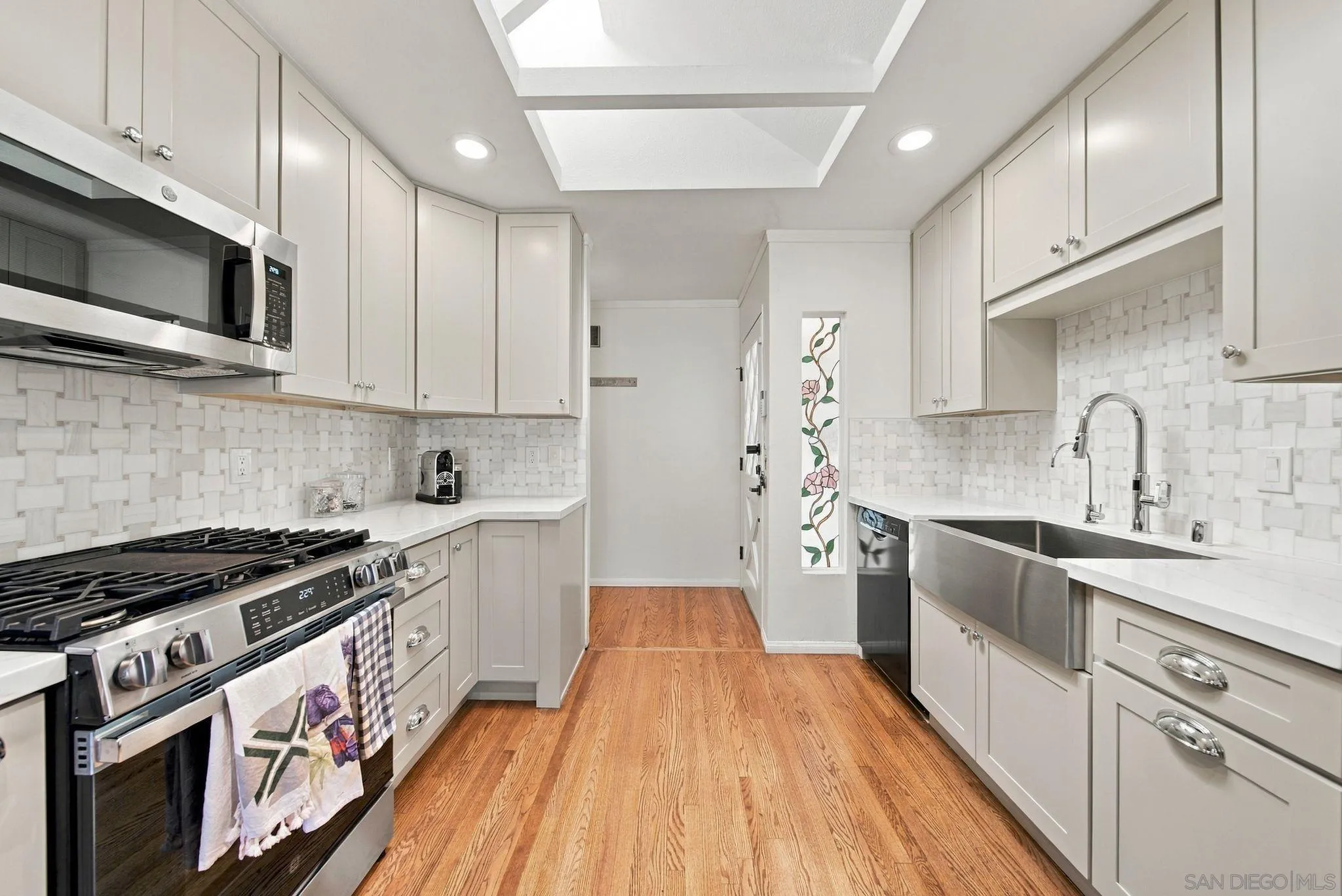 https://cdn.realtyfeed.com/cdn/127/260023935/9f2f9731aa6f789116fd5726559b77a4.webp