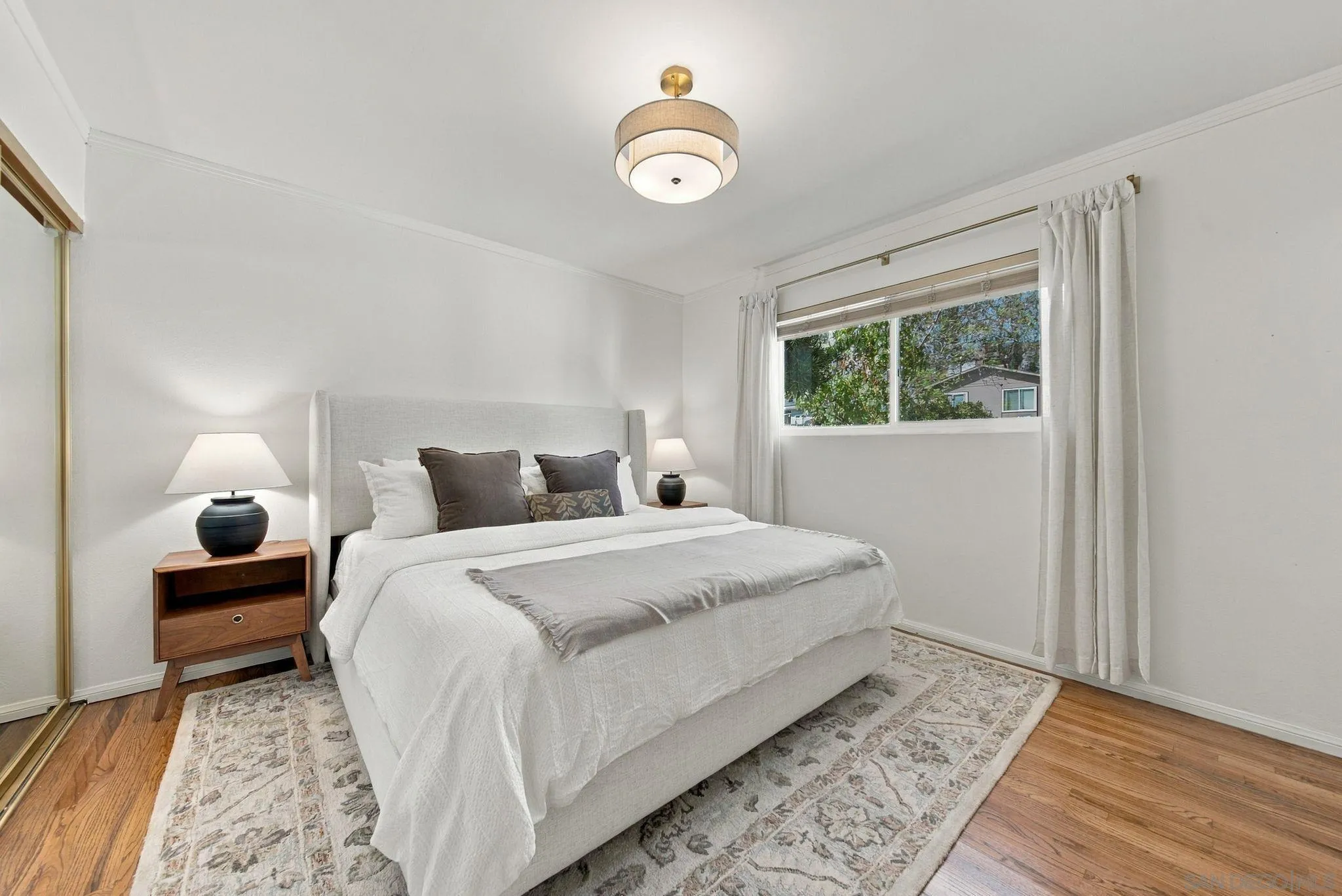 https://cdn.realtyfeed.com/cdn/127/260023935/fdf6f3d46de5d68ec3ef3cd296ea10d1.webp