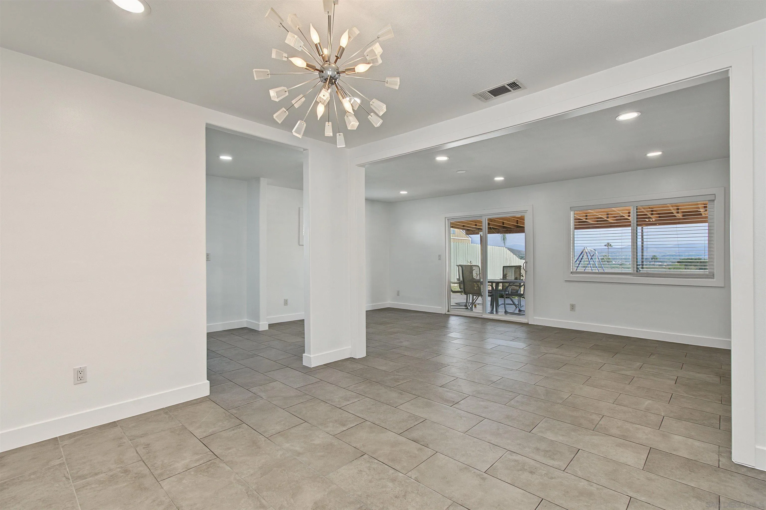 https://cdn.realtyfeed.com/cdn/127/260023938/1f3bd0a9fcb7cd4d96b4f0ee3d72d2f2.webp