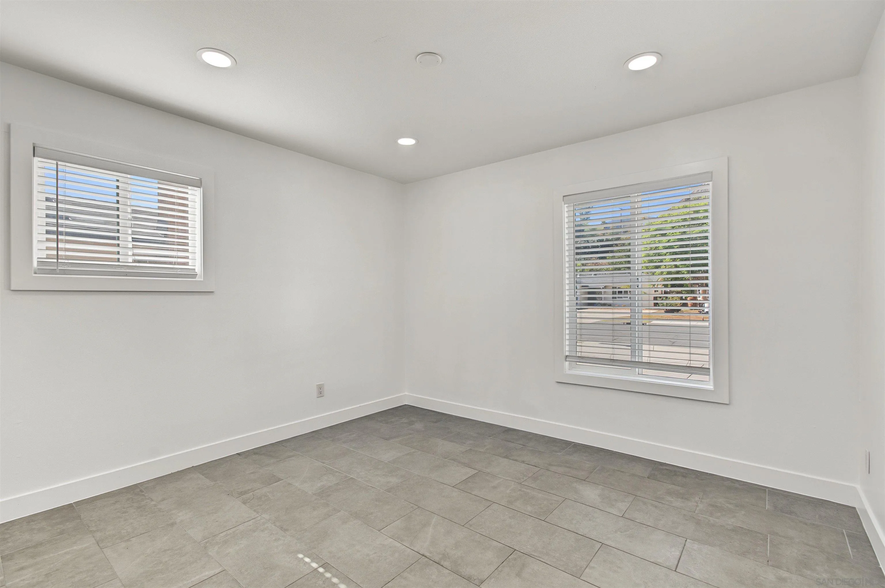 https://cdn.realtyfeed.com/cdn/127/260023938/69eee3cc1417ecb37e27cd953f909cb1.webp