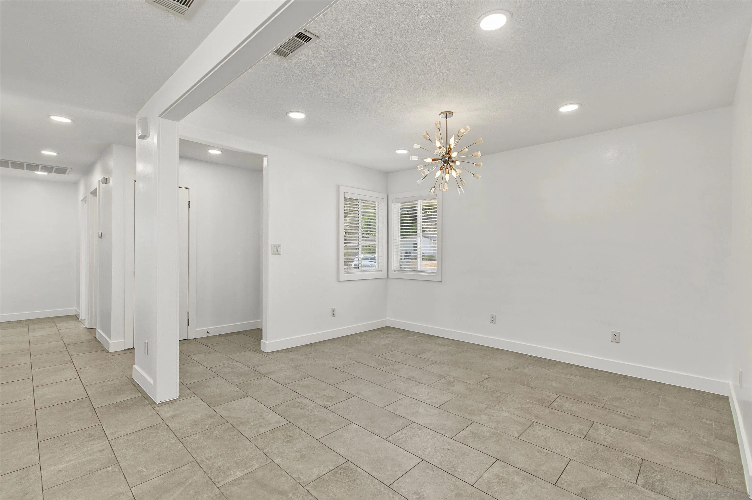 https://cdn.realtyfeed.com/cdn/127/260023938/abd4a9bd648651cc4933ae4edb064d45.webp