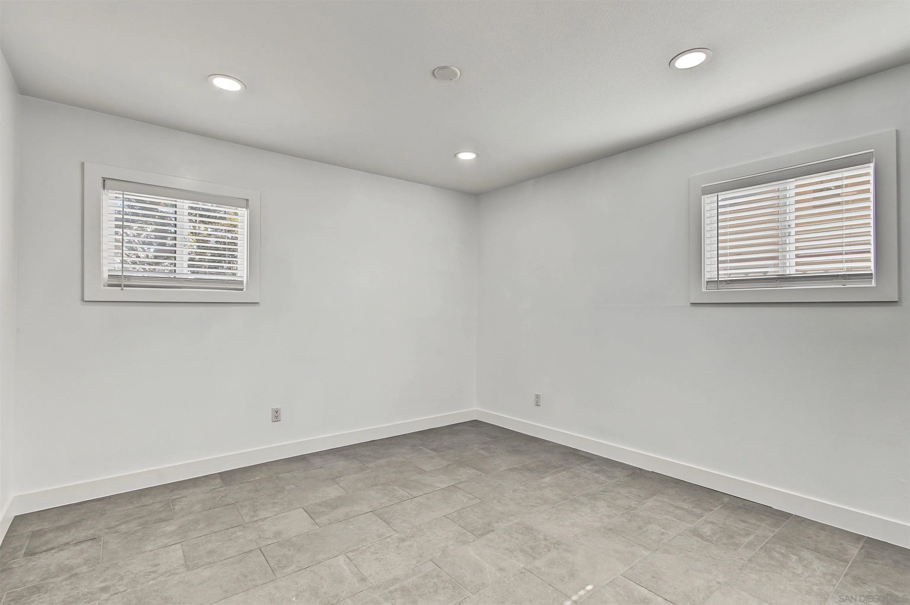 https://cdn.realtyfeed.com/cdn/127/260023938/d33d1080f9ee1cdb3f8725832855f36e.webp