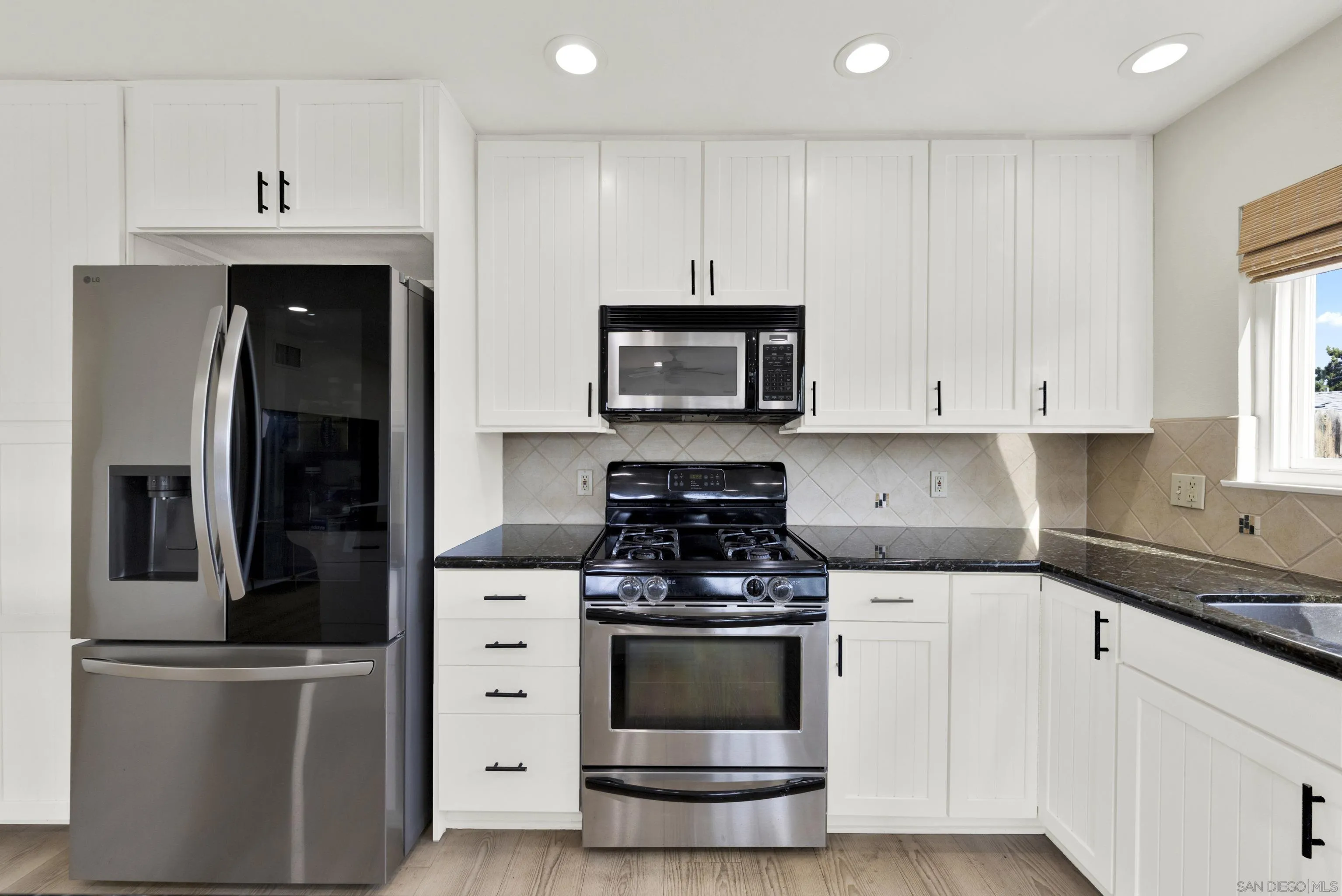 https://cdn.realtyfeed.com/cdn/127/260023939/02c5da8c22550b032964b72198cf7998.webp