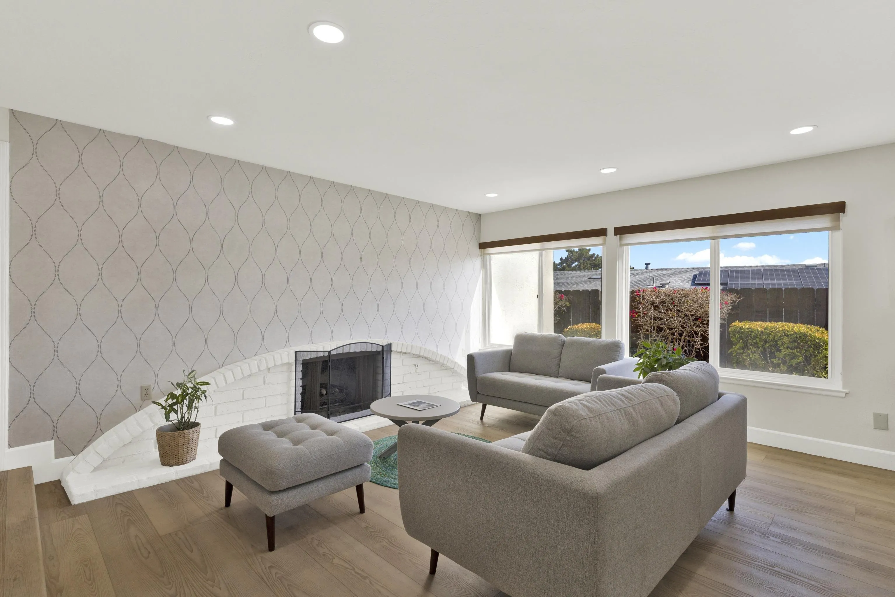 https://cdn.realtyfeed.com/cdn/127/260023939/2ff4c7689d2a39a4ea151740847803b6.webp