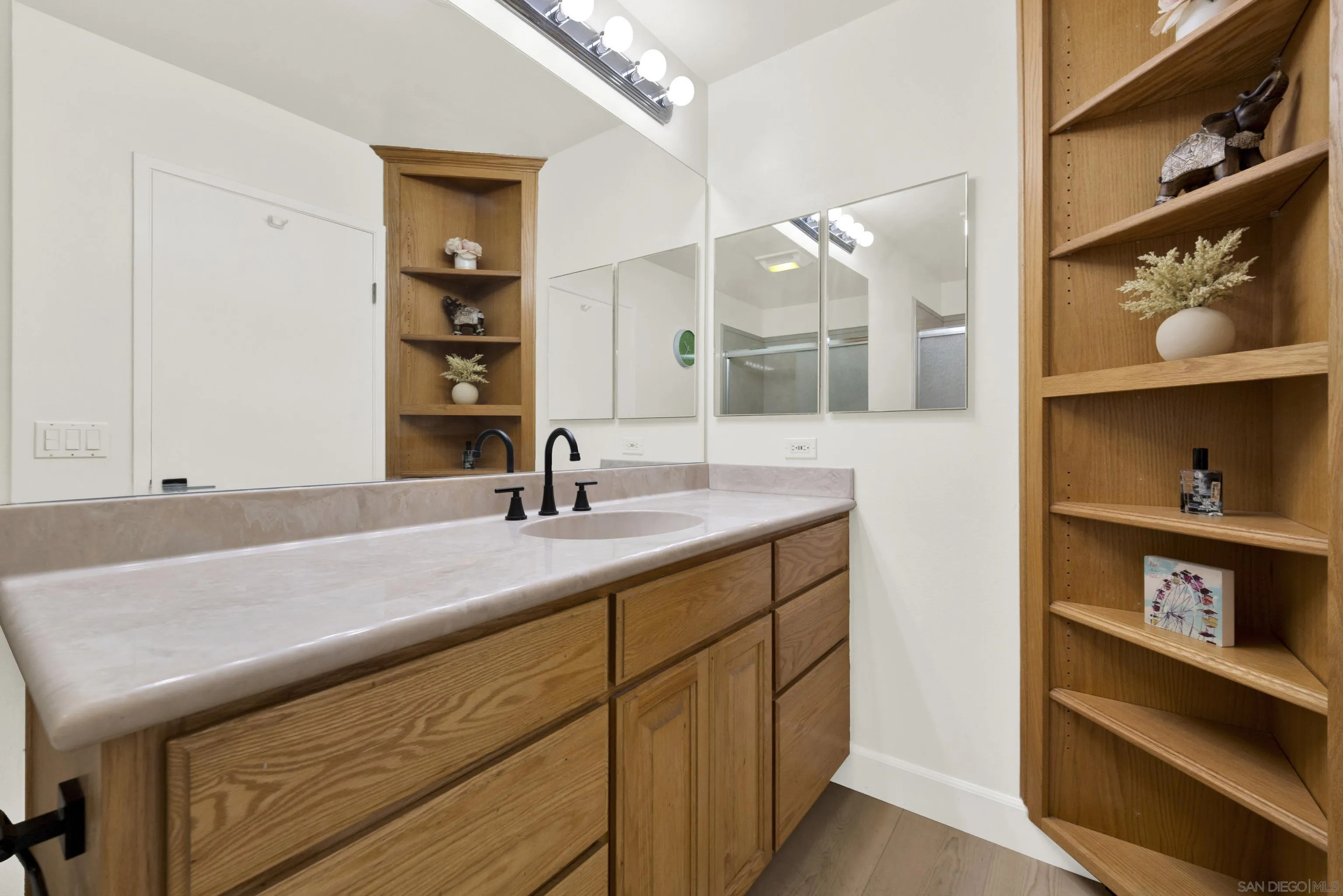 https://cdn.realtyfeed.com/cdn/127/260023939/38d3928c99791da7ff3a24899afeecb8.webp