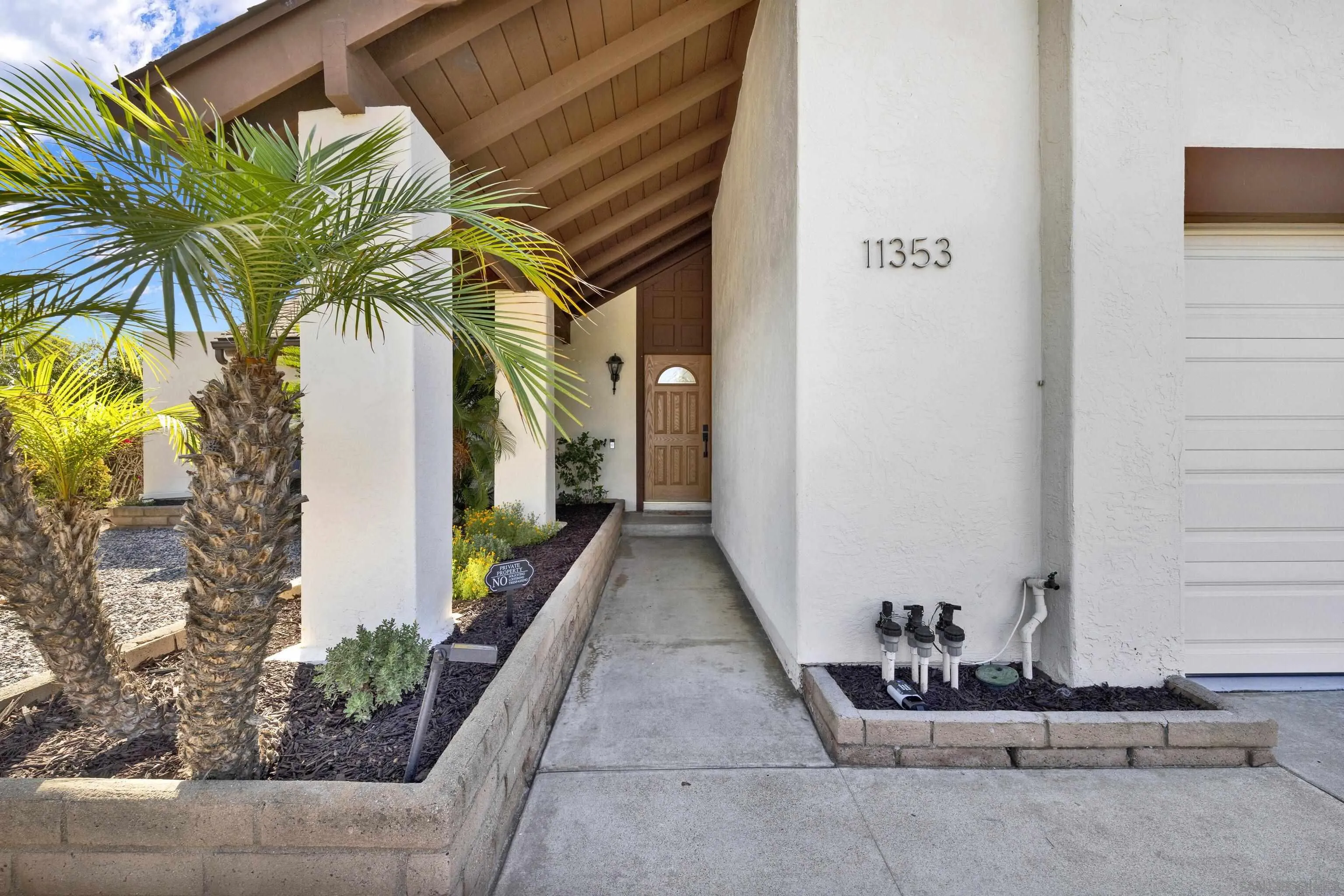 https://cdn.realtyfeed.com/cdn/127/260023939/4d077cbc012404023a9250d56ae838dc.webp