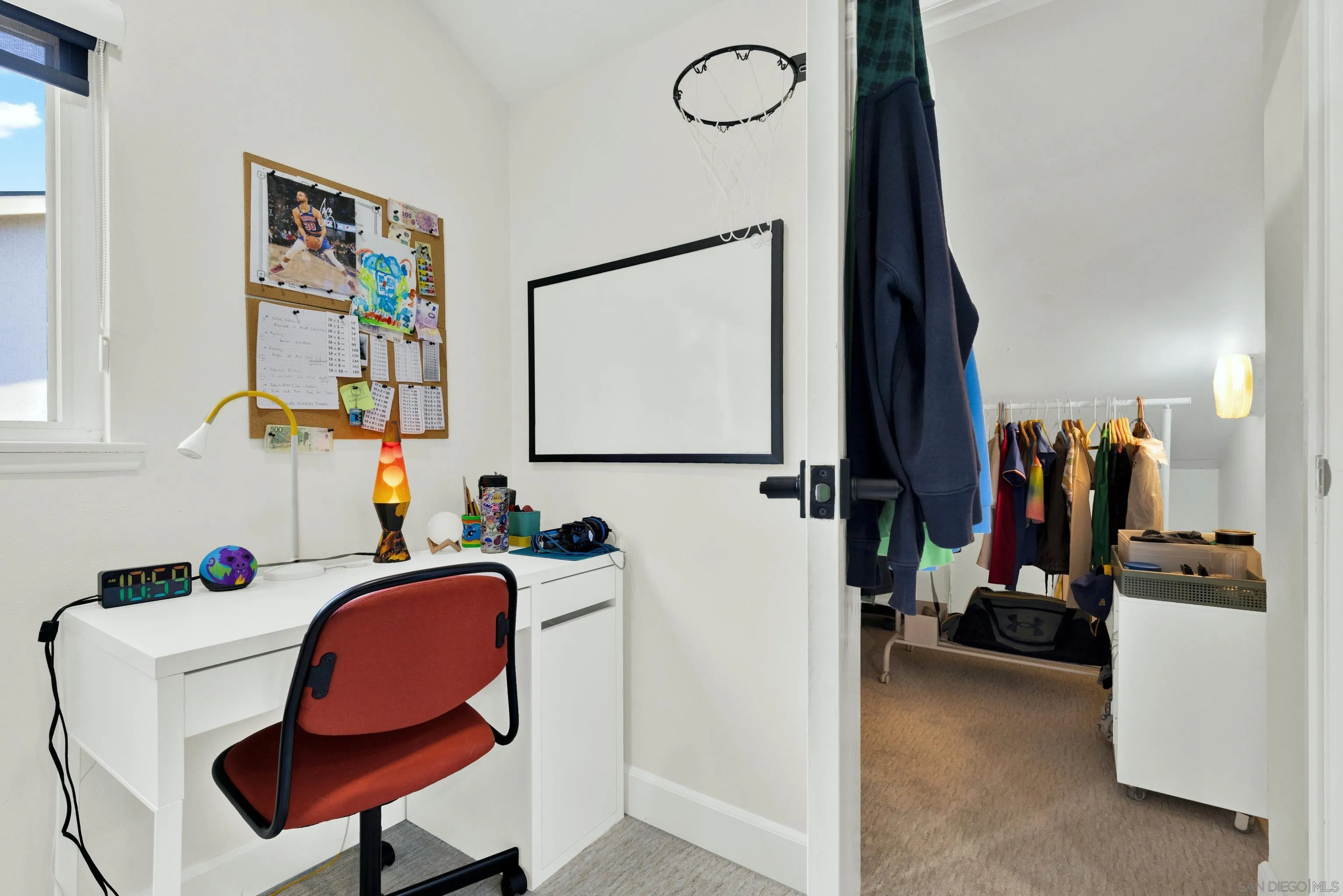 https://cdn.realtyfeed.com/cdn/127/260023939/632faf3468554b0b8cb8d51343ba7a97.webp