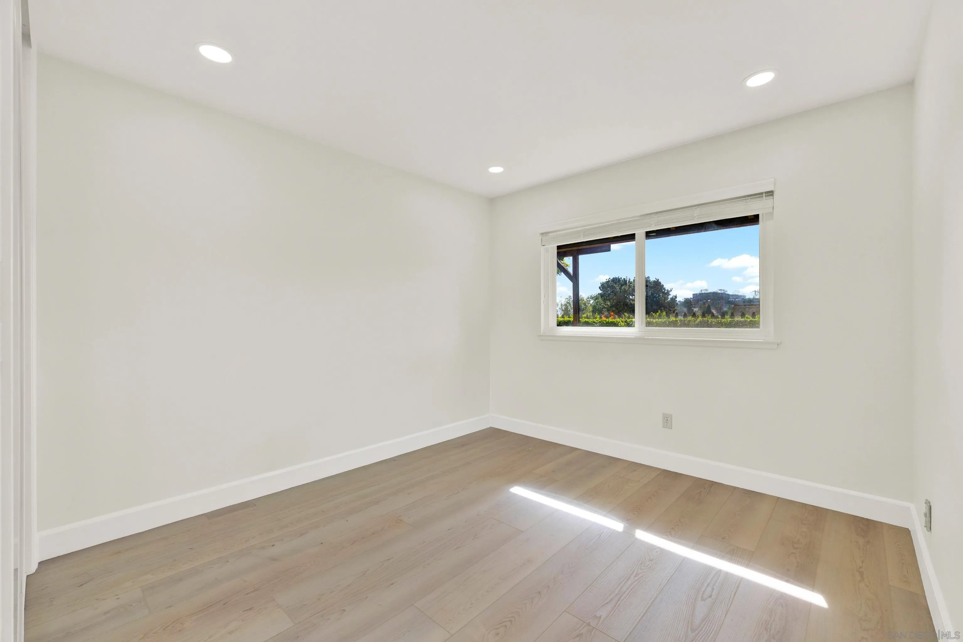 https://cdn.realtyfeed.com/cdn/127/260023939/77b6eaa5c420e0f72472822ba355c283.webp