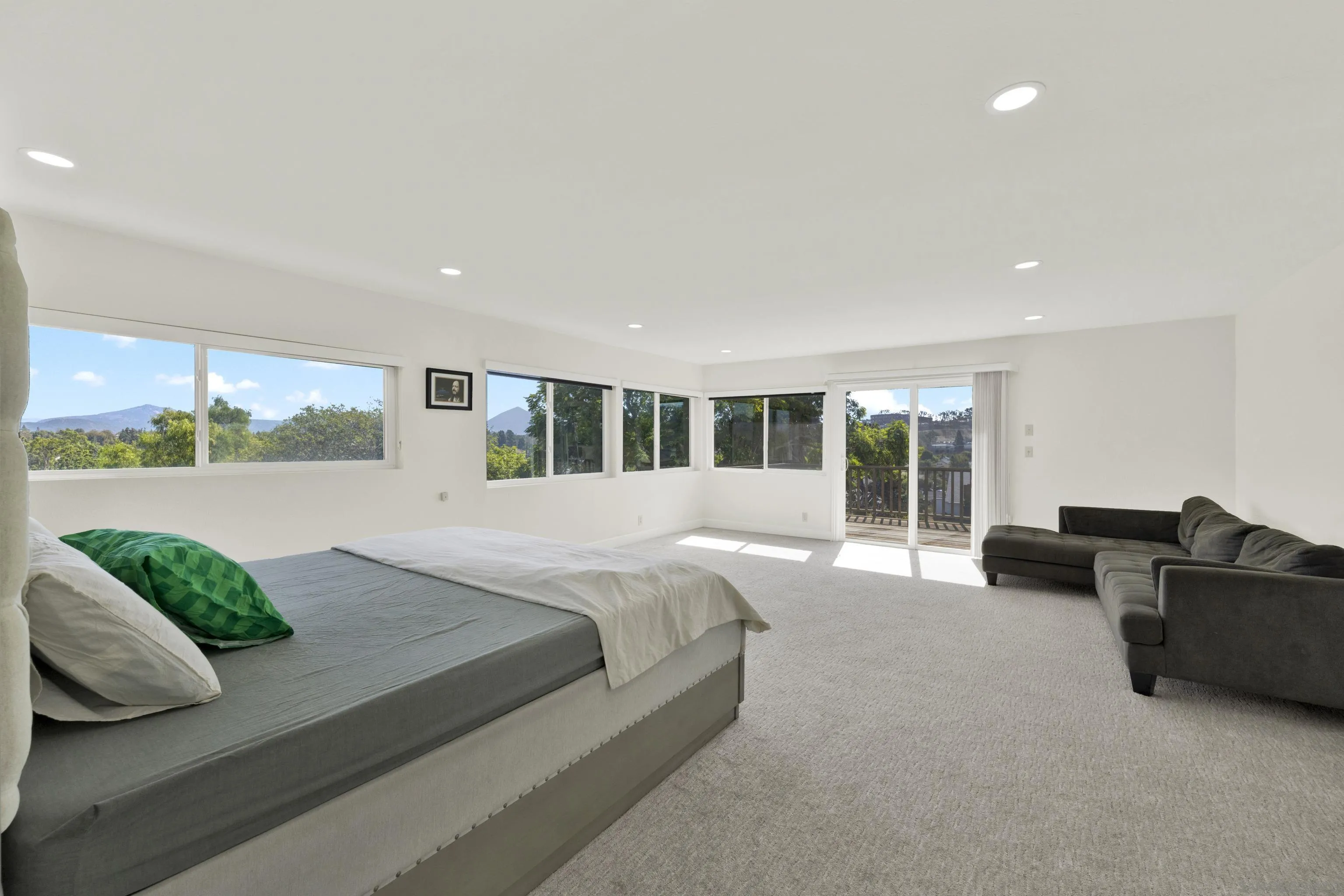 https://cdn.realtyfeed.com/cdn/127/260023939/965b851dabede474e578585b34727dc5.webp