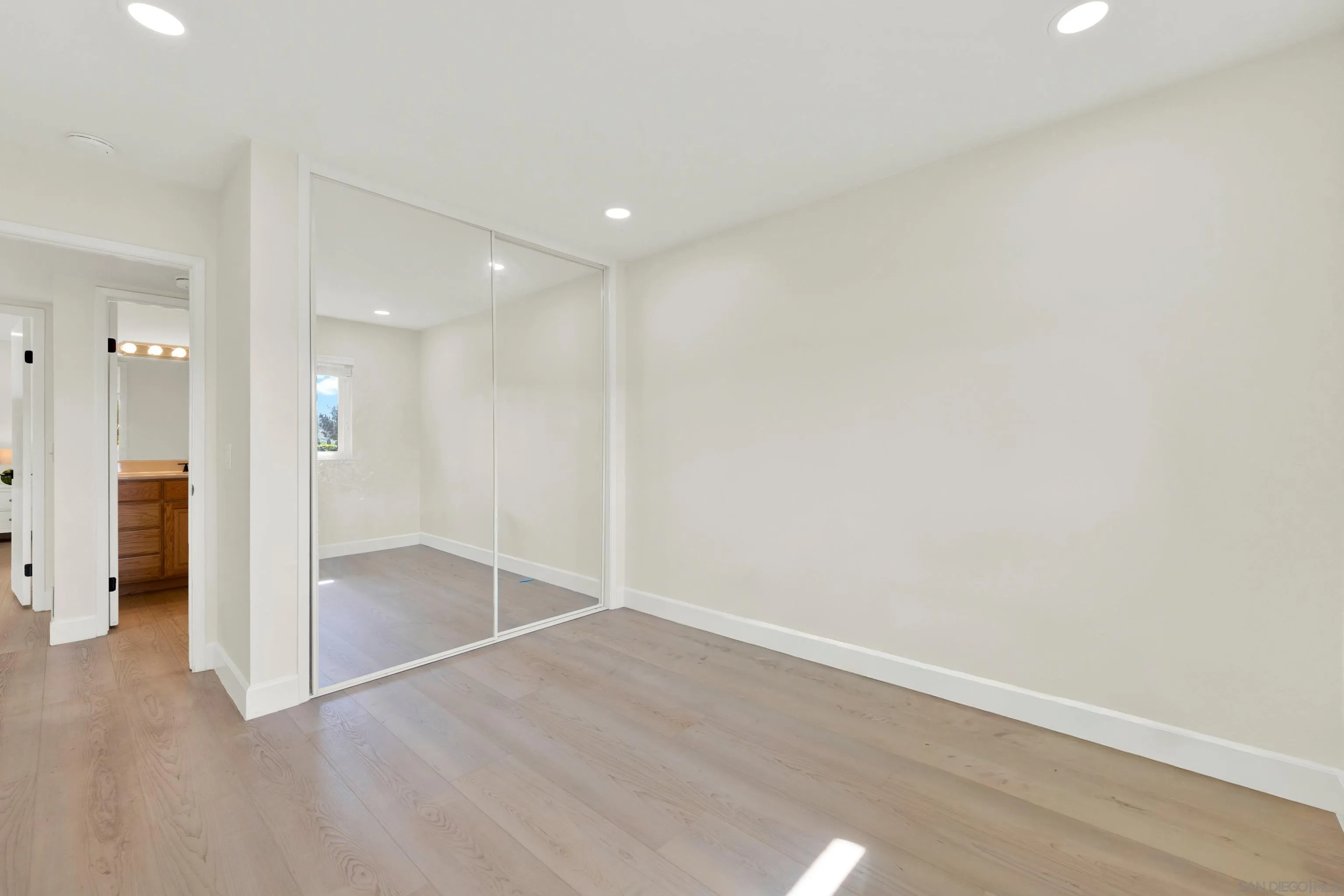 https://cdn.realtyfeed.com/cdn/127/260023939/99aa6959ff3d75cf6f8c0441f4e8de26.webp