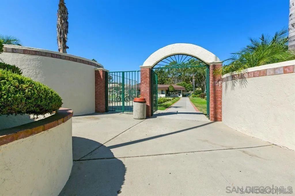 https://cdn.realtyfeed.com/cdn/127/260023939/e85b15efcd9990ba6f20c90ae4e5ef5c.webp
