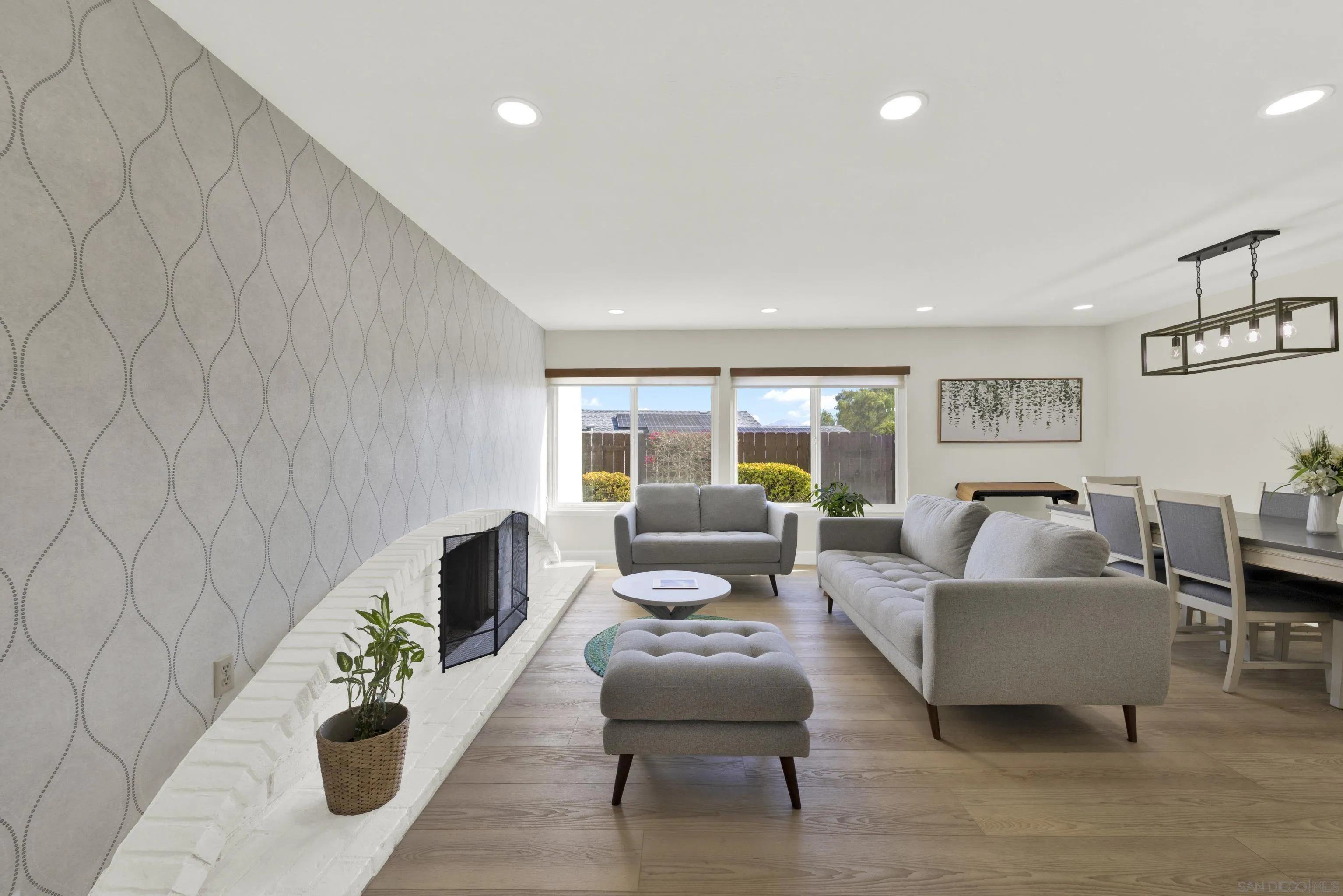 https://cdn.realtyfeed.com/cdn/127/260023939/efbb5e3543b4c55b074946b624c6f439.webp