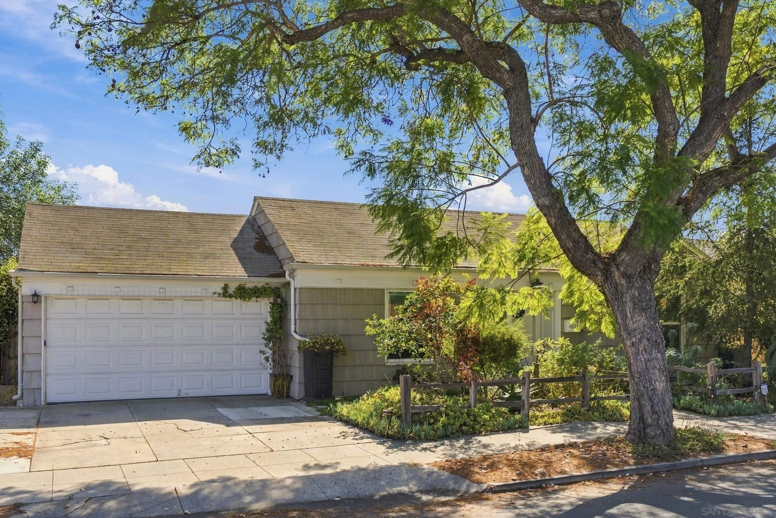 https://cdn.realtyfeed.com/cdn/127/260023940/38f2975a7cf6bcaf73f7d8f372a5bc64.webp