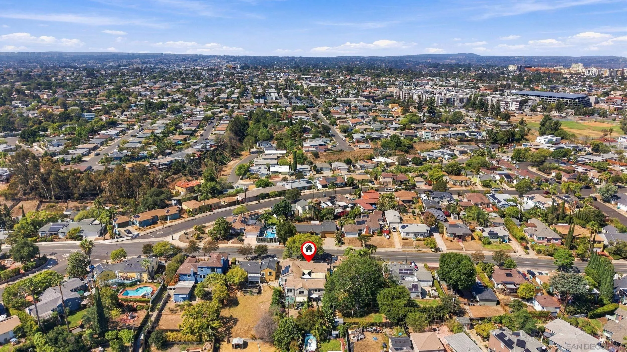 https://cdn.realtyfeed.com/cdn/127/260023940/644a0e7cea7864cbfe33b56f840b8d27.webp