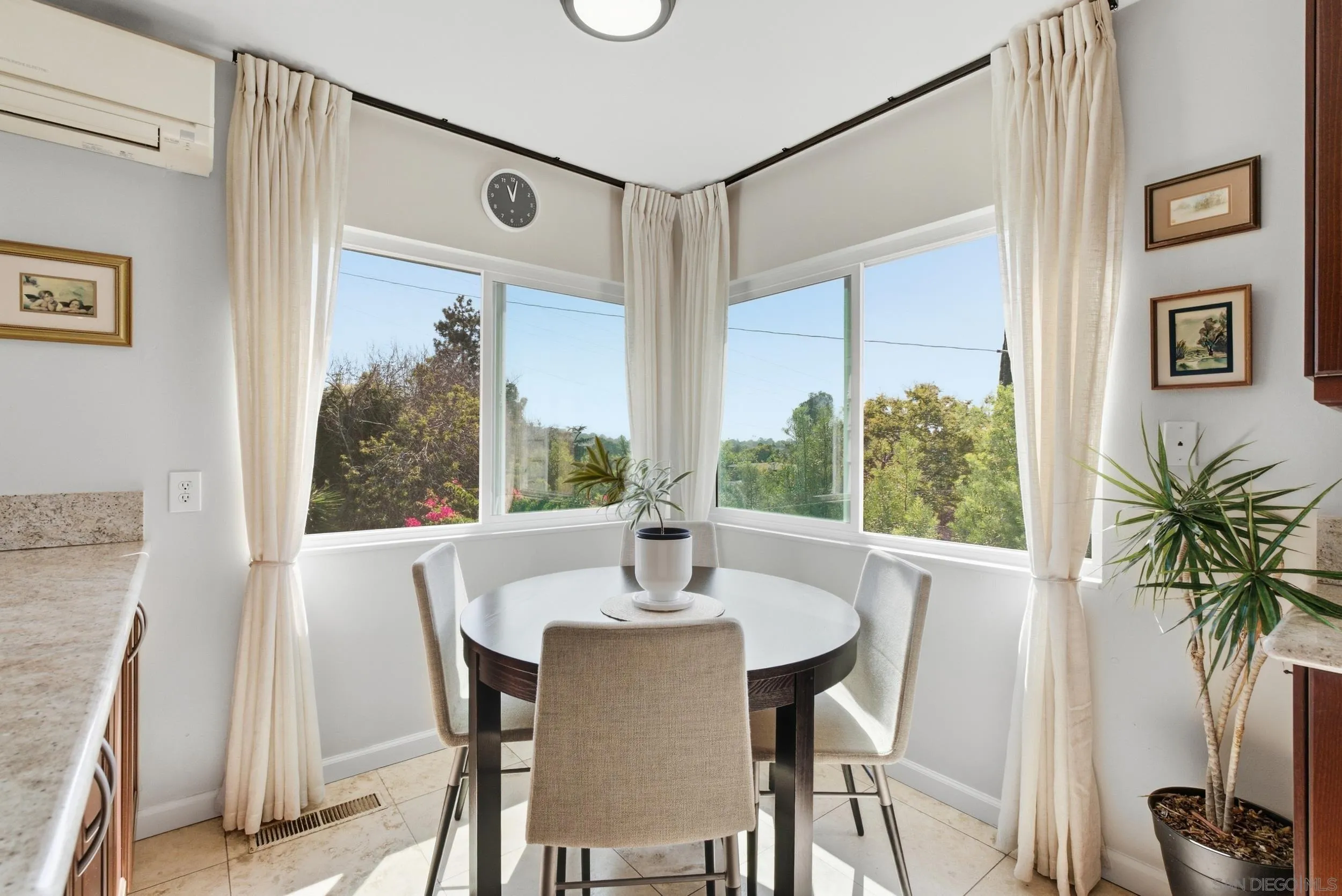 https://cdn.realtyfeed.com/cdn/127/260023940/98118f8e46934d2ced07160f7227f11a.webp