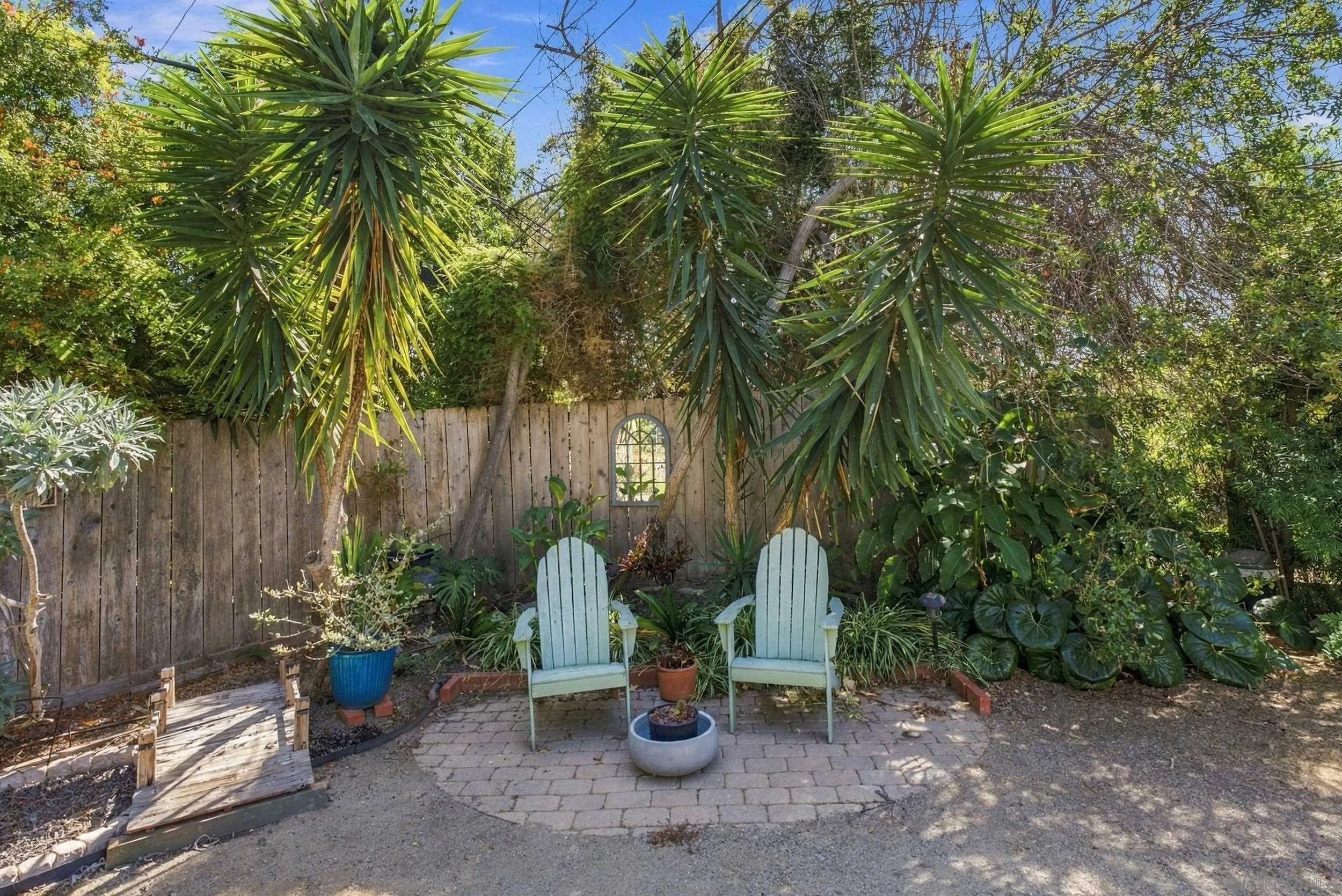 https://cdn.realtyfeed.com/cdn/127/260023940/9d9154dfd1934c7bd2dd910d8a47b68c.webp