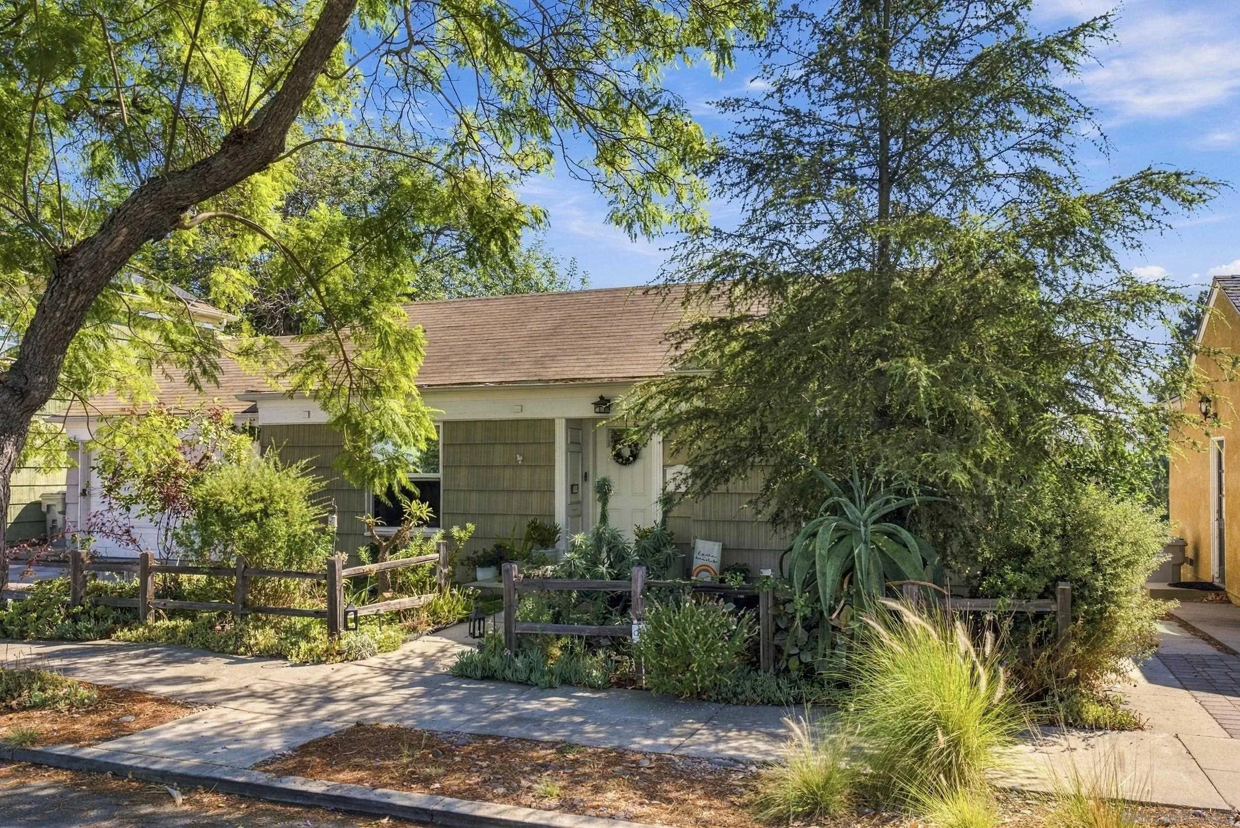 https://cdn.realtyfeed.com/cdn/127/260023940/e199c52215b7a6690cd672b993d7f8c8.webp