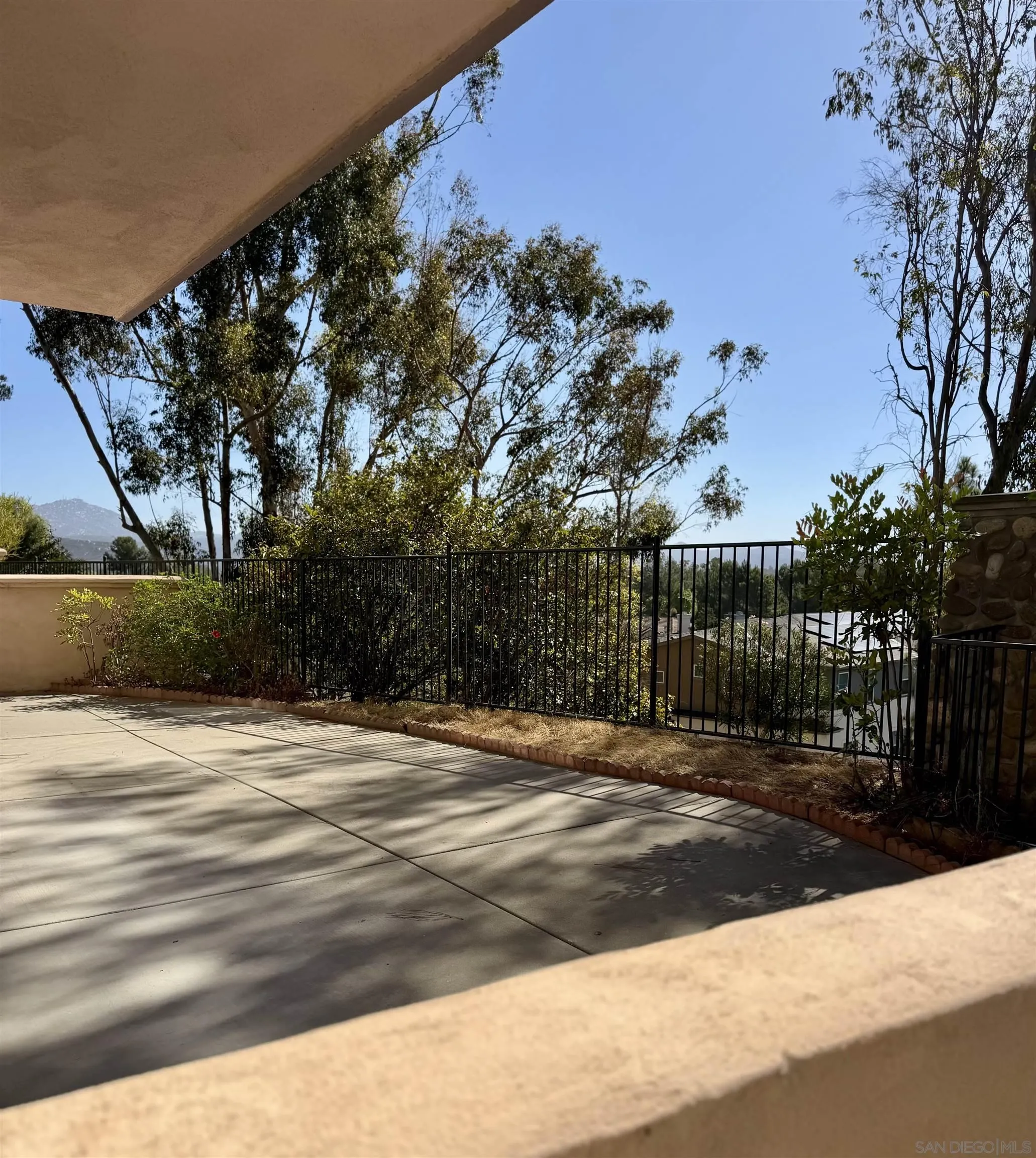 https://cdn.realtyfeed.com/cdn/127/260023941/297c3b0753ed46b8d9704eebcd0d7fcc.webp