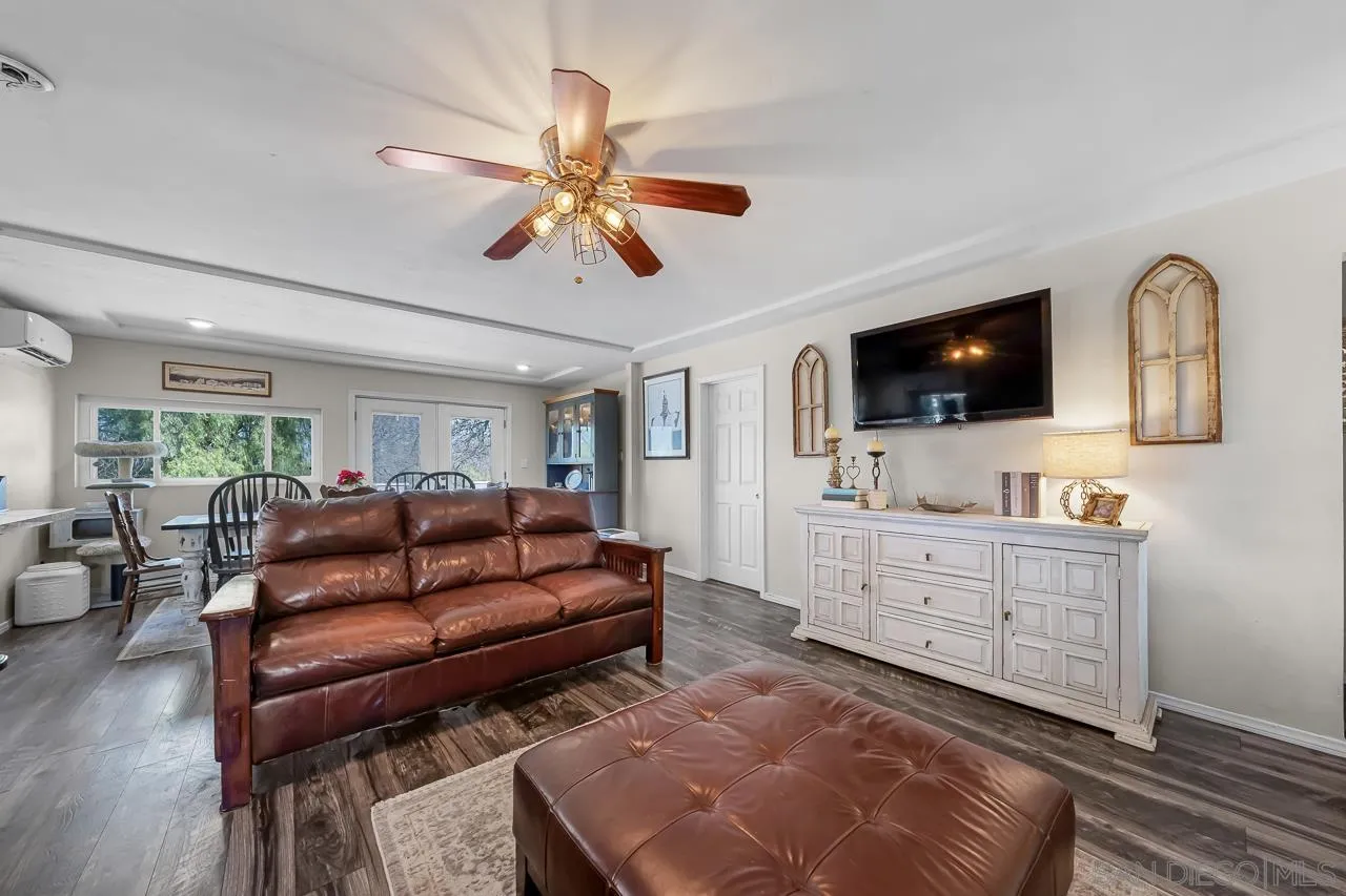 https://cdn.realtyfeed.com/cdn/127/260023945/0254cb7edf6530689f9efc8723e2ba3d.webp