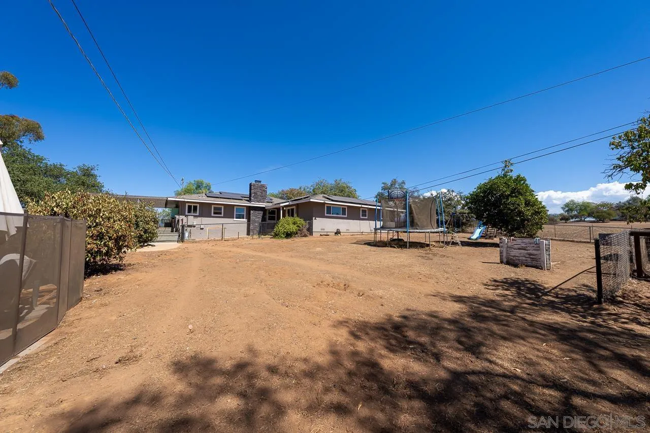 https://cdn.realtyfeed.com/cdn/127/260023945/1357f3b523527440e0d9cfe699674d70.webp
