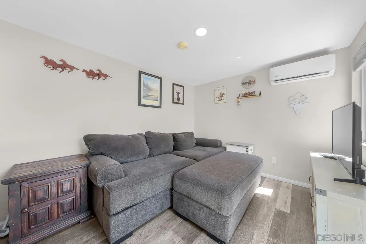 https://cdn.realtyfeed.com/cdn/127/260023945/1d9d5f20bd6d557d8a1bf1f73a40d631.webp