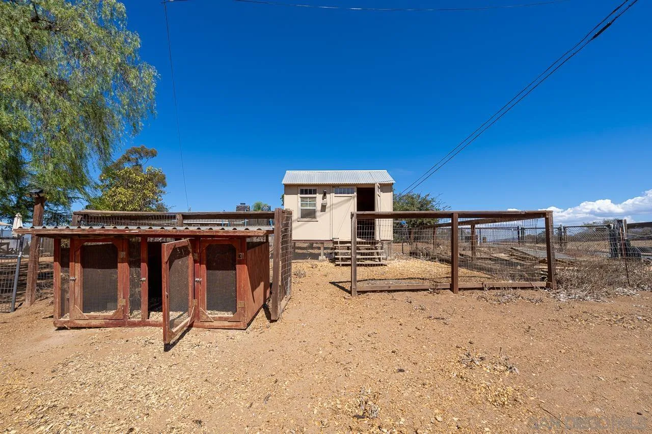 https://cdn.realtyfeed.com/cdn/127/260023945/548251a2685be0634610f4dfa7be19ea.webp