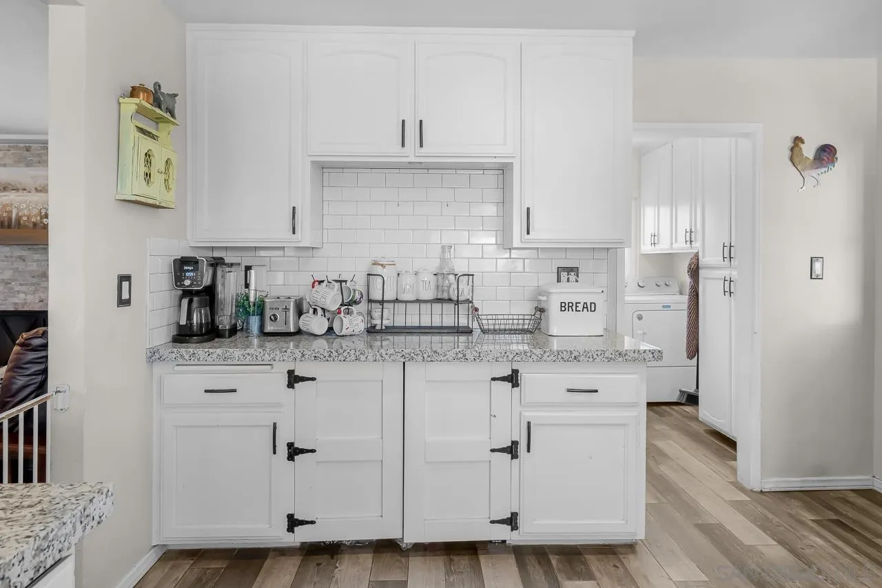 https://cdn.realtyfeed.com/cdn/127/260023945/84c1074c2039ed28837613733116f048.webp