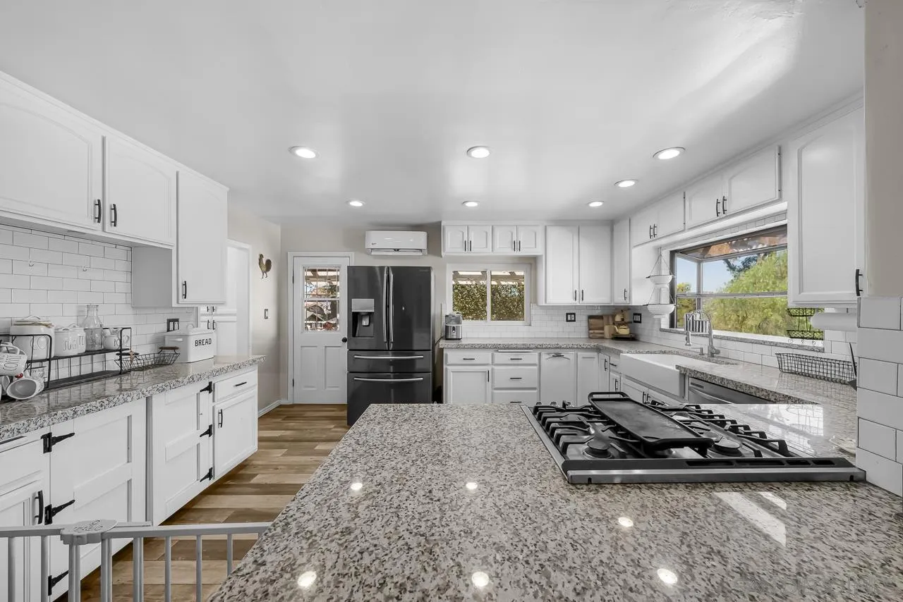 https://cdn.realtyfeed.com/cdn/127/260023945/dc98c6b5c7c13f14d178c3fe13305a9e.webp