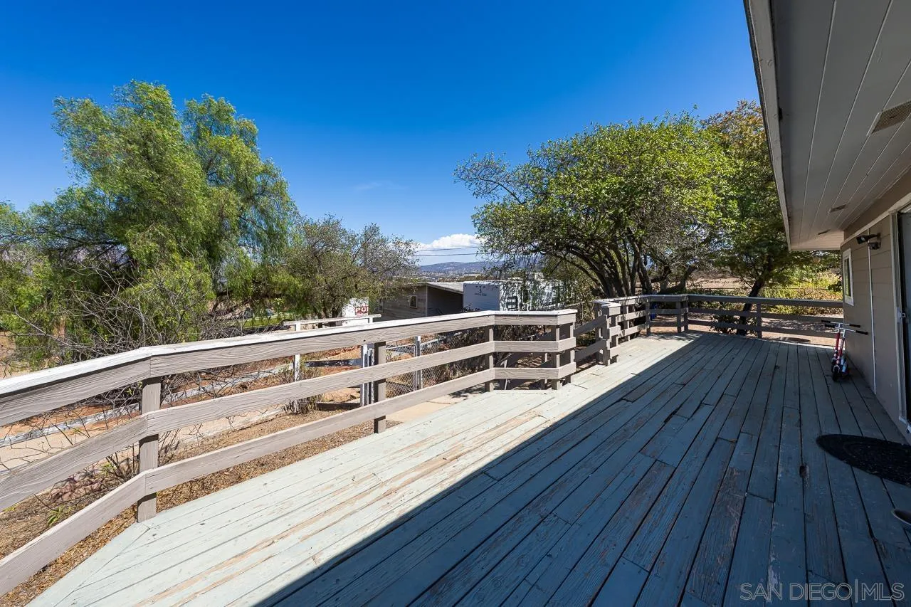 https://cdn.realtyfeed.com/cdn/127/260023945/e761f3ab723e046dff6b0bcb750cb641.webp