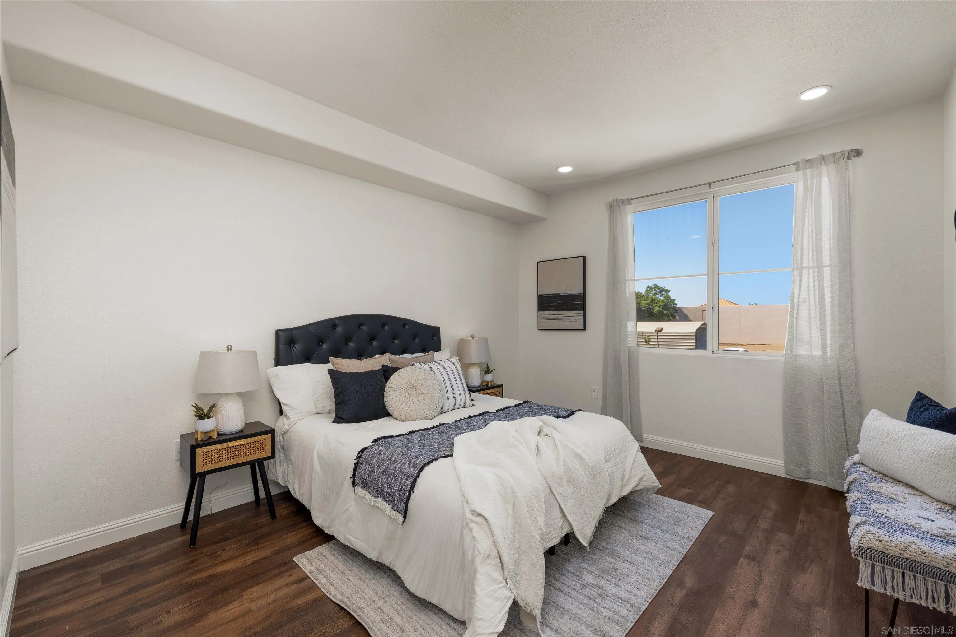 https://cdn.realtyfeed.com/cdn/127/260023948/43f686499f16a87f2b9a2dd391b8ba50.webp