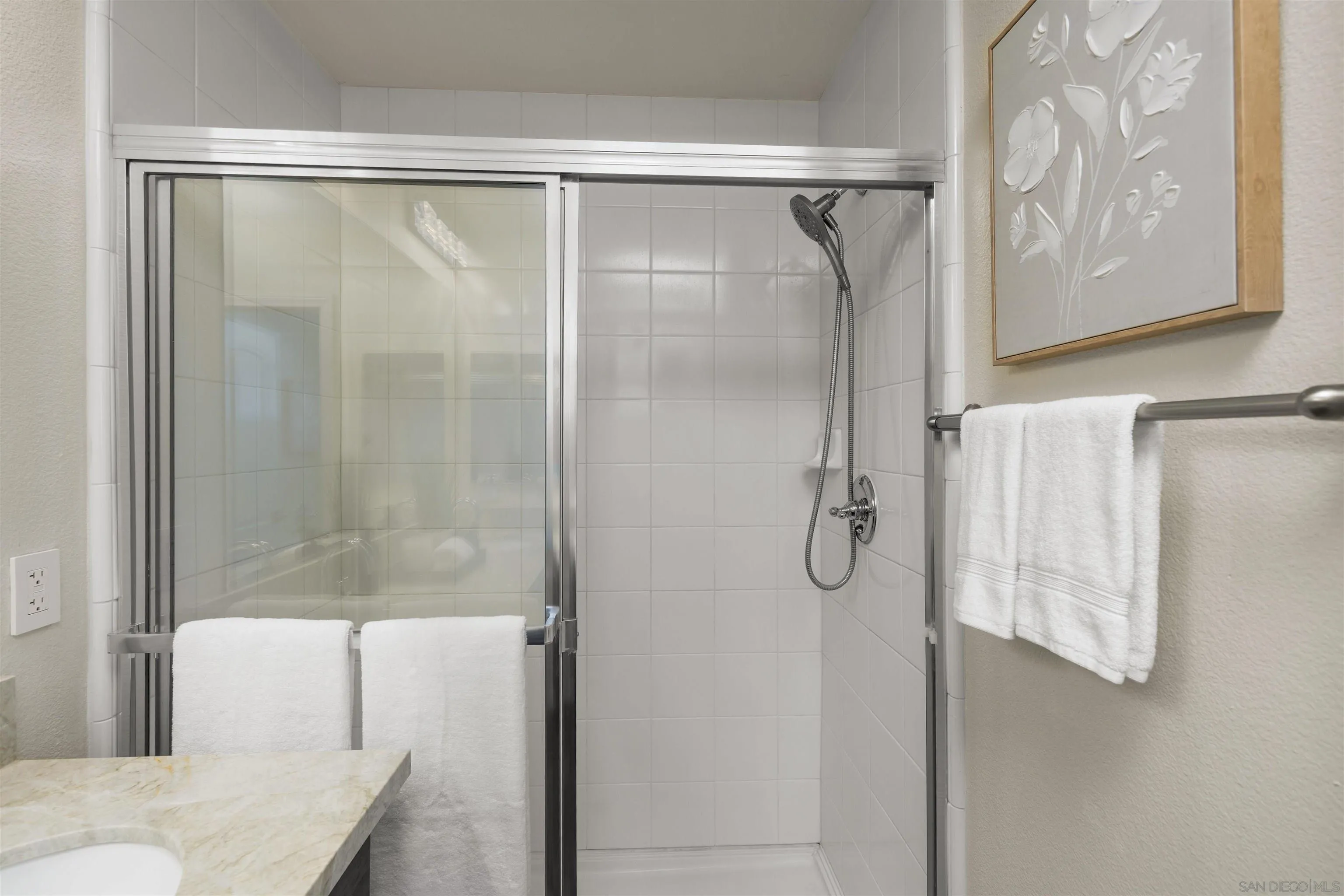 https://cdn.realtyfeed.com/cdn/127/260023948/86cf3daa78c7dab7c8c3df34bf6e4faa.webp