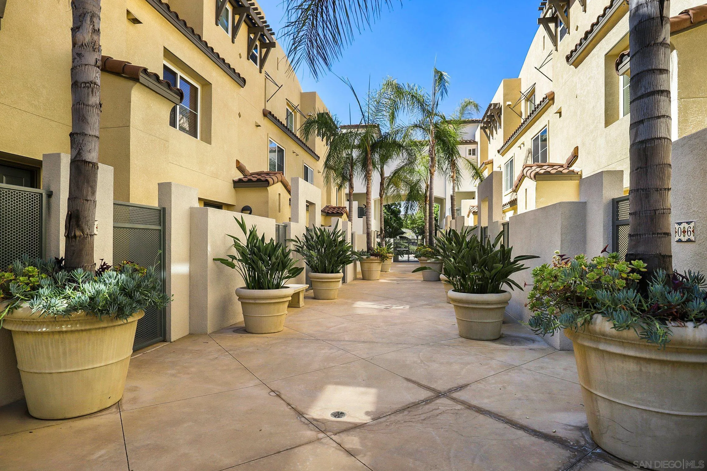 https://cdn.realtyfeed.com/cdn/127/260023948/dbdd7a97aed793315053e30be6209960.webp