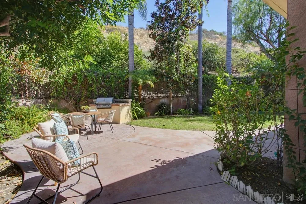https://cdn.realtyfeed.com/cdn/127/260023949/e4b412d9e7490eadc31336cd11f8adc8.webp
