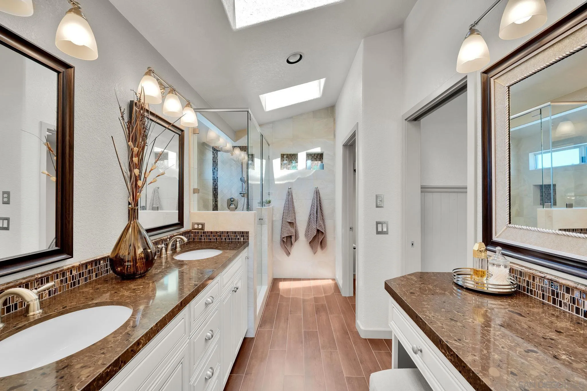 https://cdn.realtyfeed.com/cdn/127/260023950/11ad587f5d20deb1f3322e69646cd279.webp