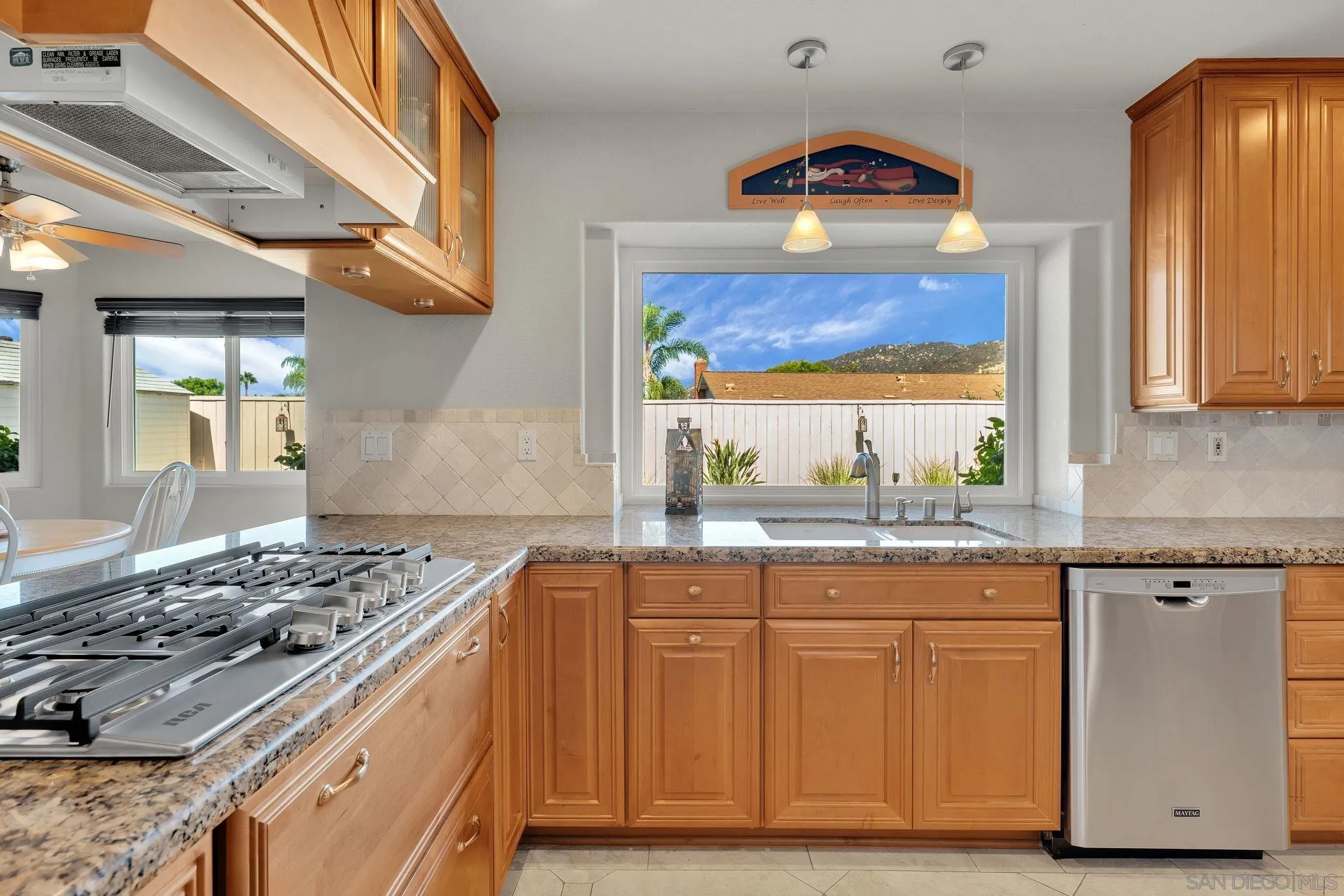 https://cdn.realtyfeed.com/cdn/127/260023950/2d5389498779c1eb39918ad0bd02bb48.webp