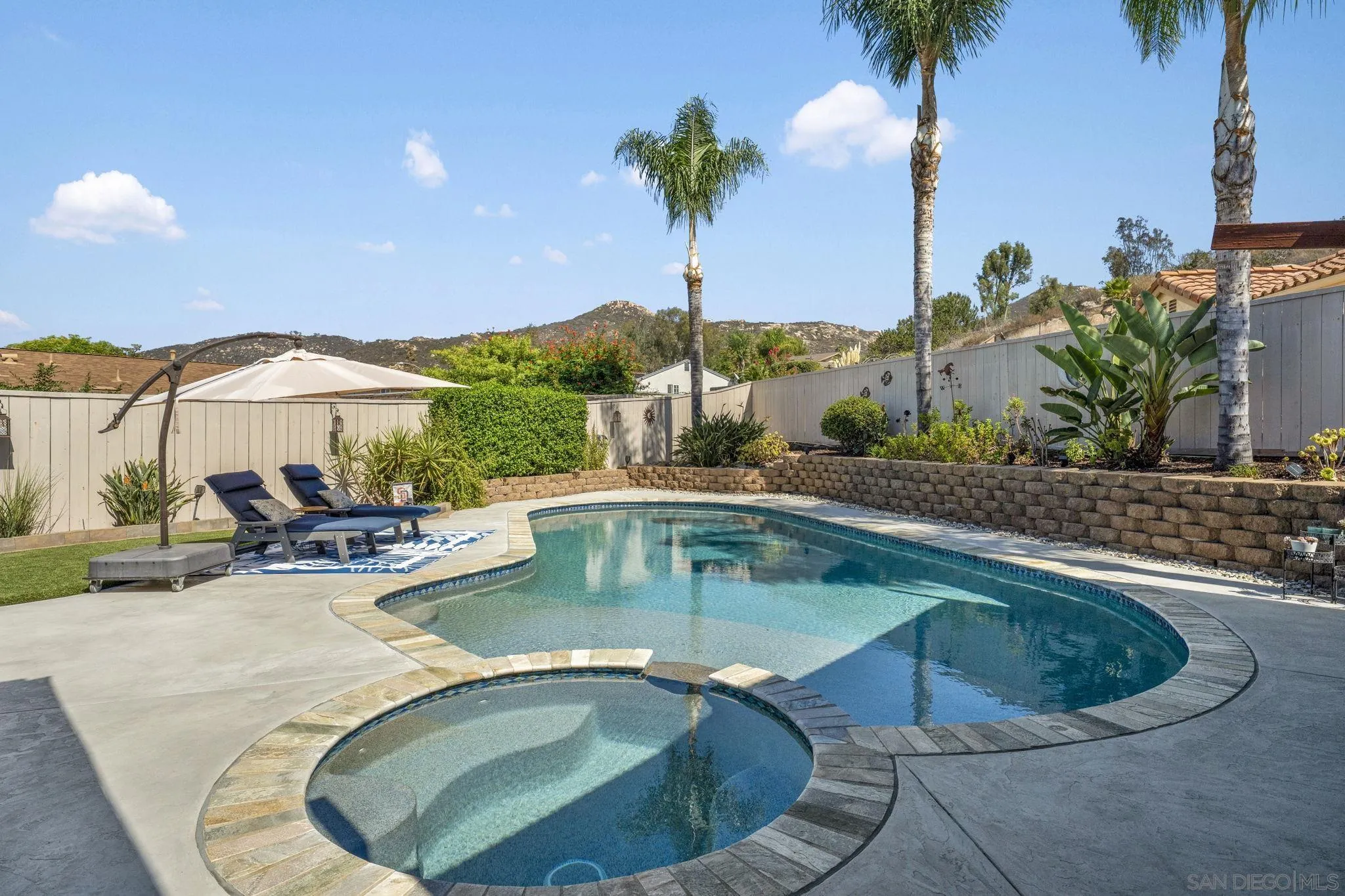 https://cdn.realtyfeed.com/cdn/127/260023950/89dff77f89152c88022ff76e9e7a039c.webp