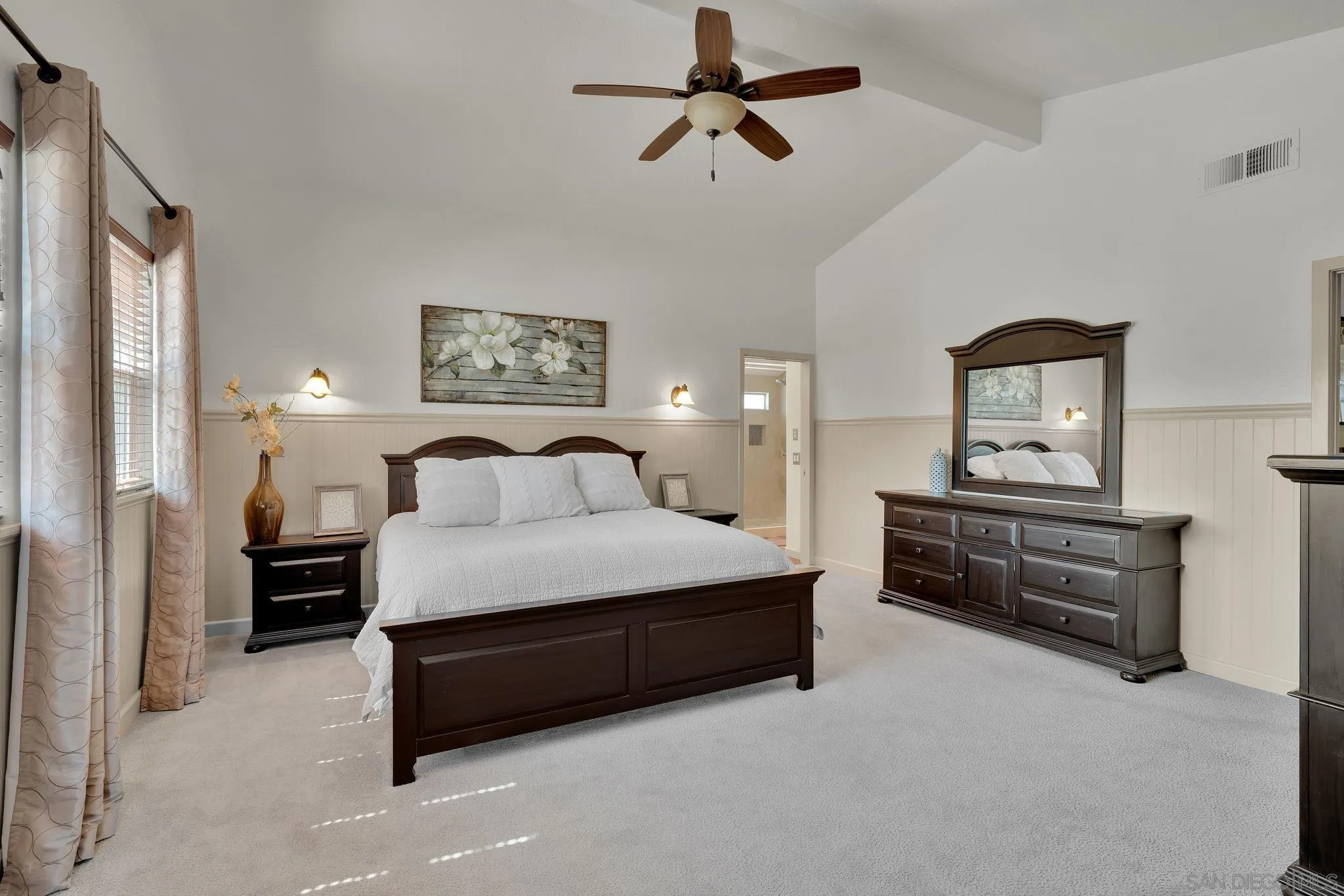 https://cdn.realtyfeed.com/cdn/127/260023950/bfadc1d12f791c2aa2350448c8dc96fe.webp