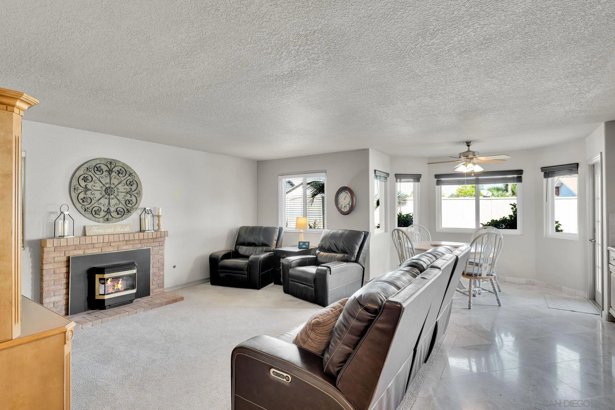 https://cdn.realtyfeed.com/cdn/127/260023950/d300c49de42fd8f9c392e0df780996d6.webp