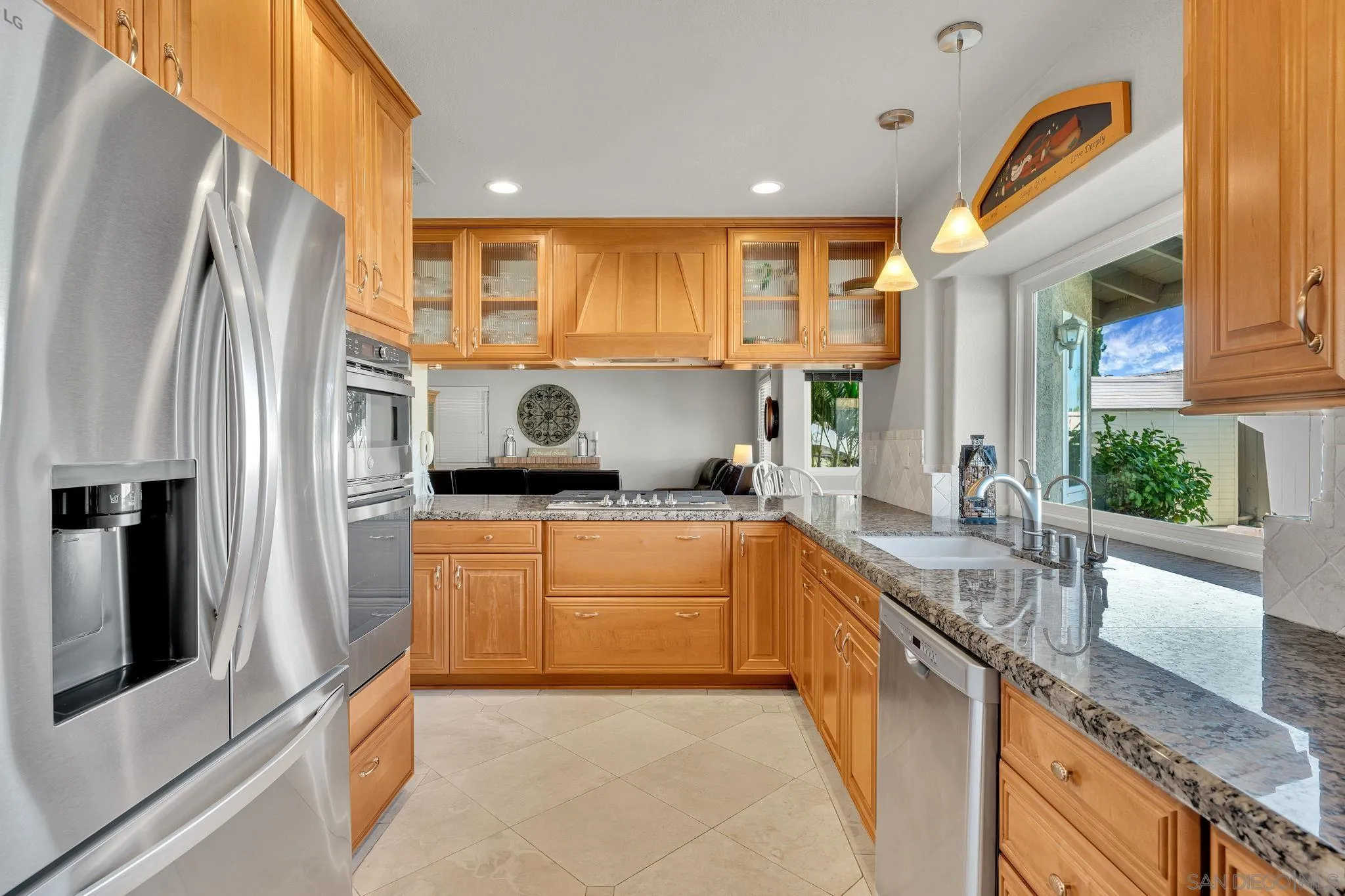 https://cdn.realtyfeed.com/cdn/127/260023950/dfdc482973d6a1b54559b6f7fc9756c3.webp