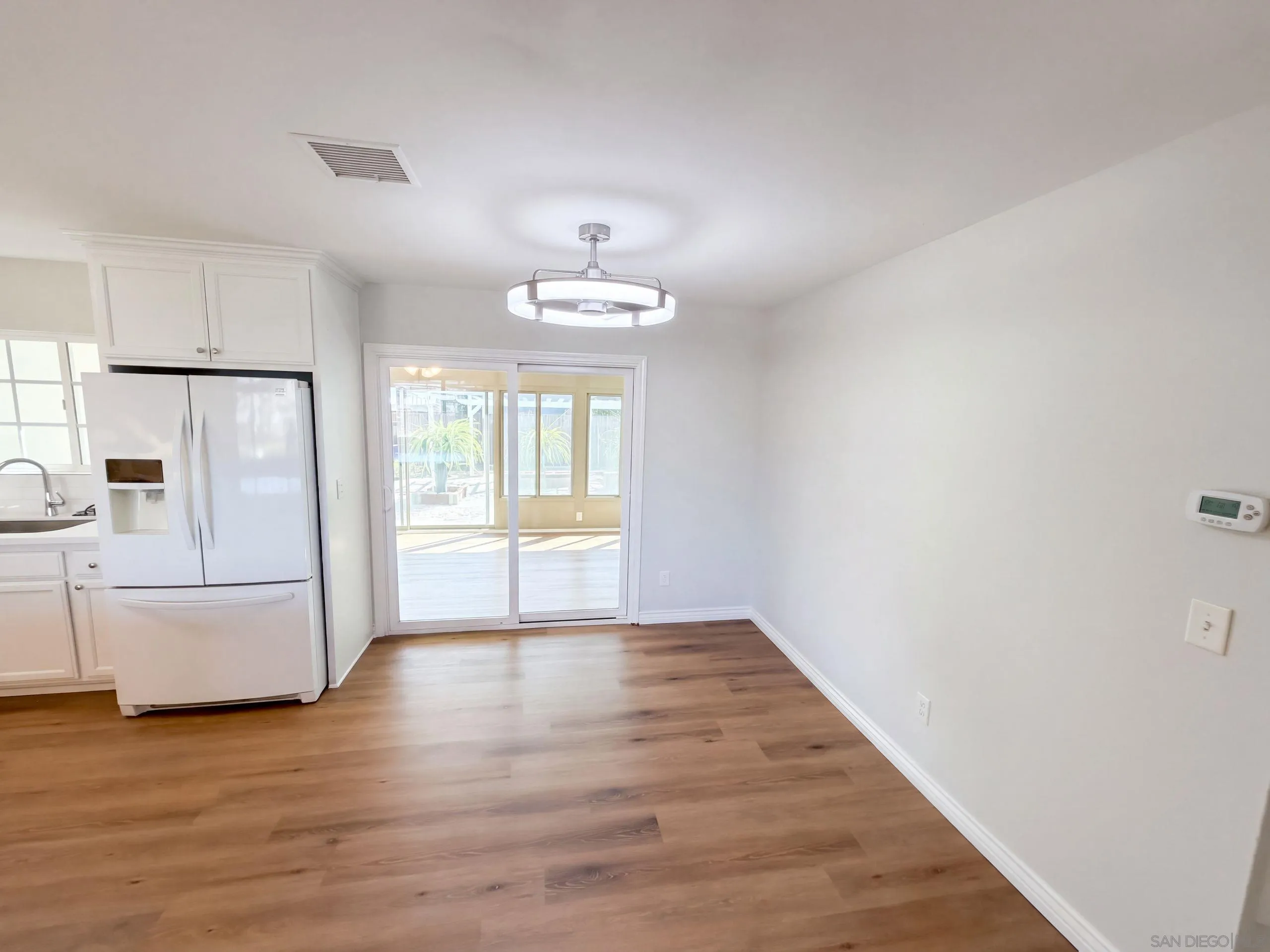 https://cdn.realtyfeed.com/cdn/127/260023951/274ac1a1e3ac18b3e8632b9971e2a1f7.webp