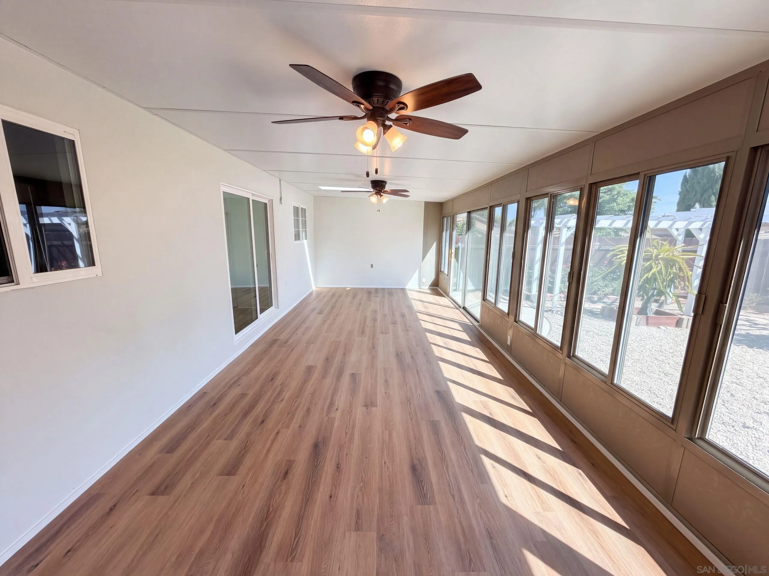 https://cdn.realtyfeed.com/cdn/127/260023951/c51f148170ad8e3f0dd9ff10881db89c.webp