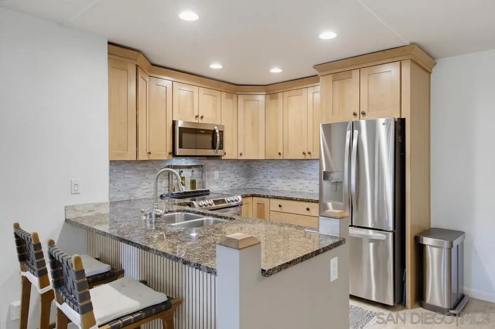 https://cdn.realtyfeed.com/cdn/127/260023952/11a45d889e7c974a3beb1ed0bcbc36c1.webp