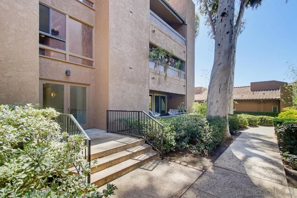 https://cdn.realtyfeed.com/cdn/127/260023952/1f645da82f67a93952975cfcb5d55270.webp
