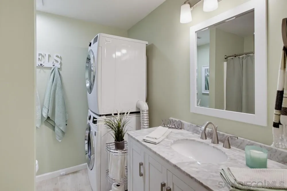 https://cdn.realtyfeed.com/cdn/127/260023952/ceca2618ae1246bee46bd169fcd520f8.webp