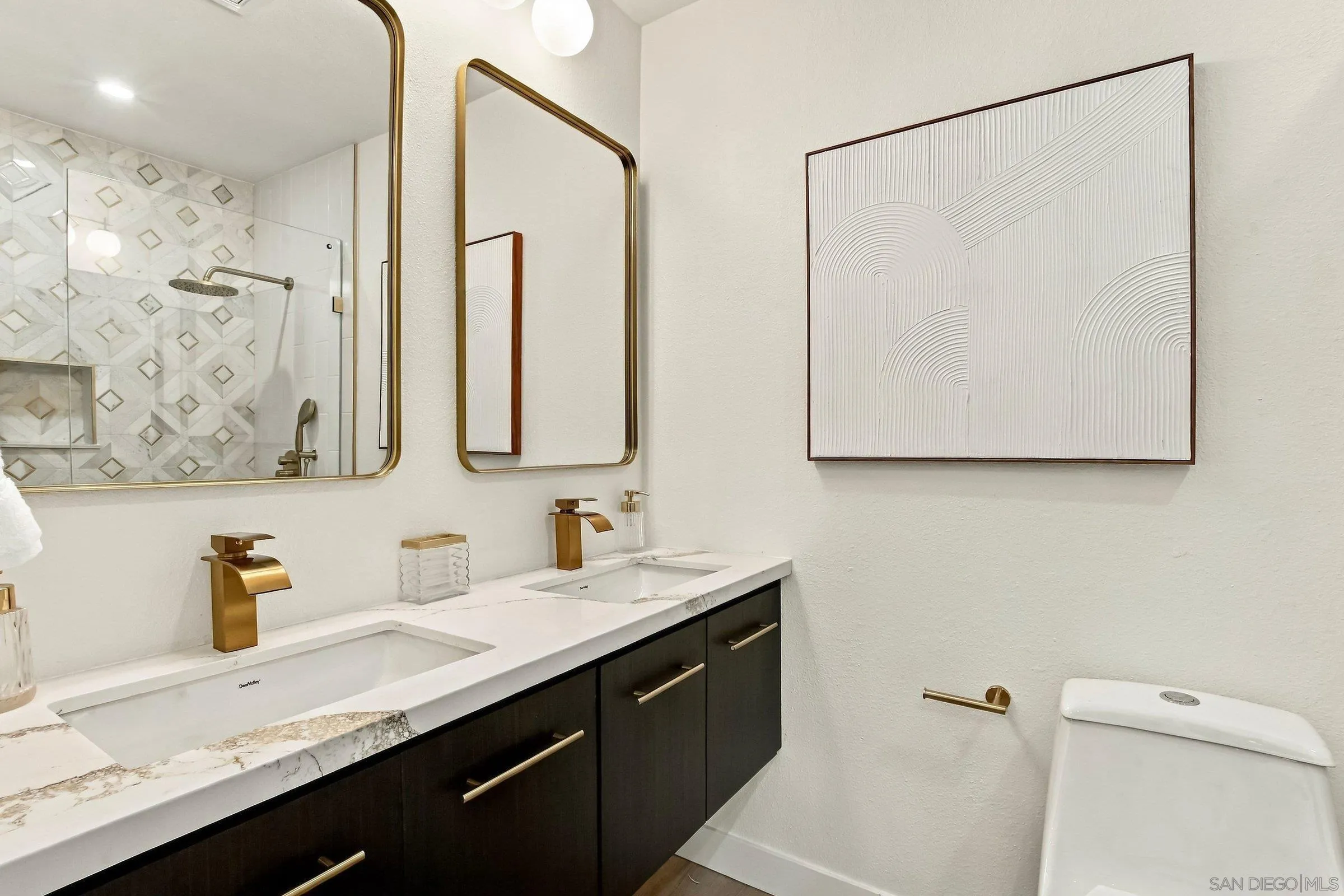 https://cdn.realtyfeed.com/cdn/127/260023953/a042089295a344a579aa75c9c8553add.webp