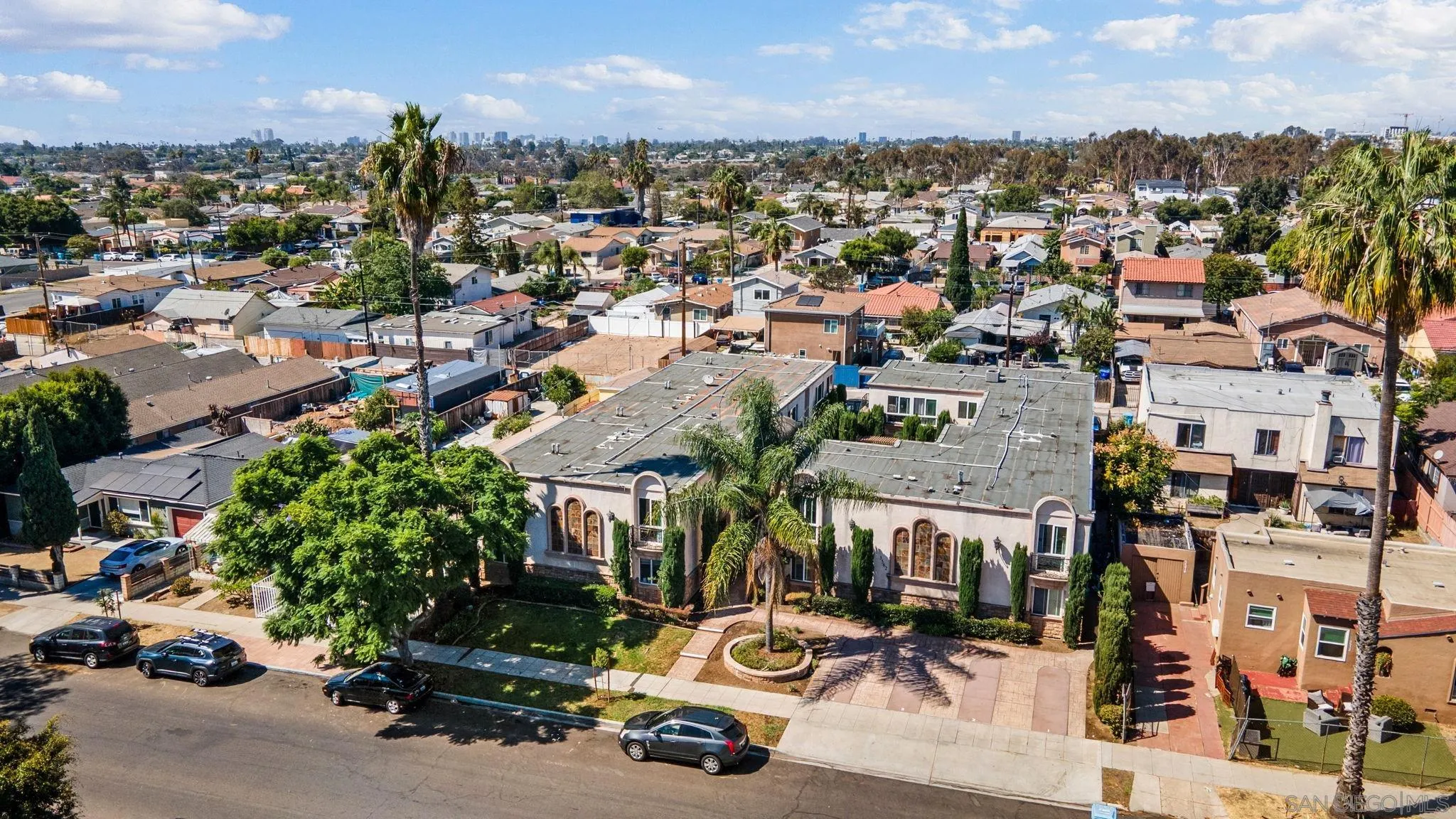 https://cdn.realtyfeed.com/cdn/127/260023958/bb3e5267ec79f472af06bbebdc1a6576.webp