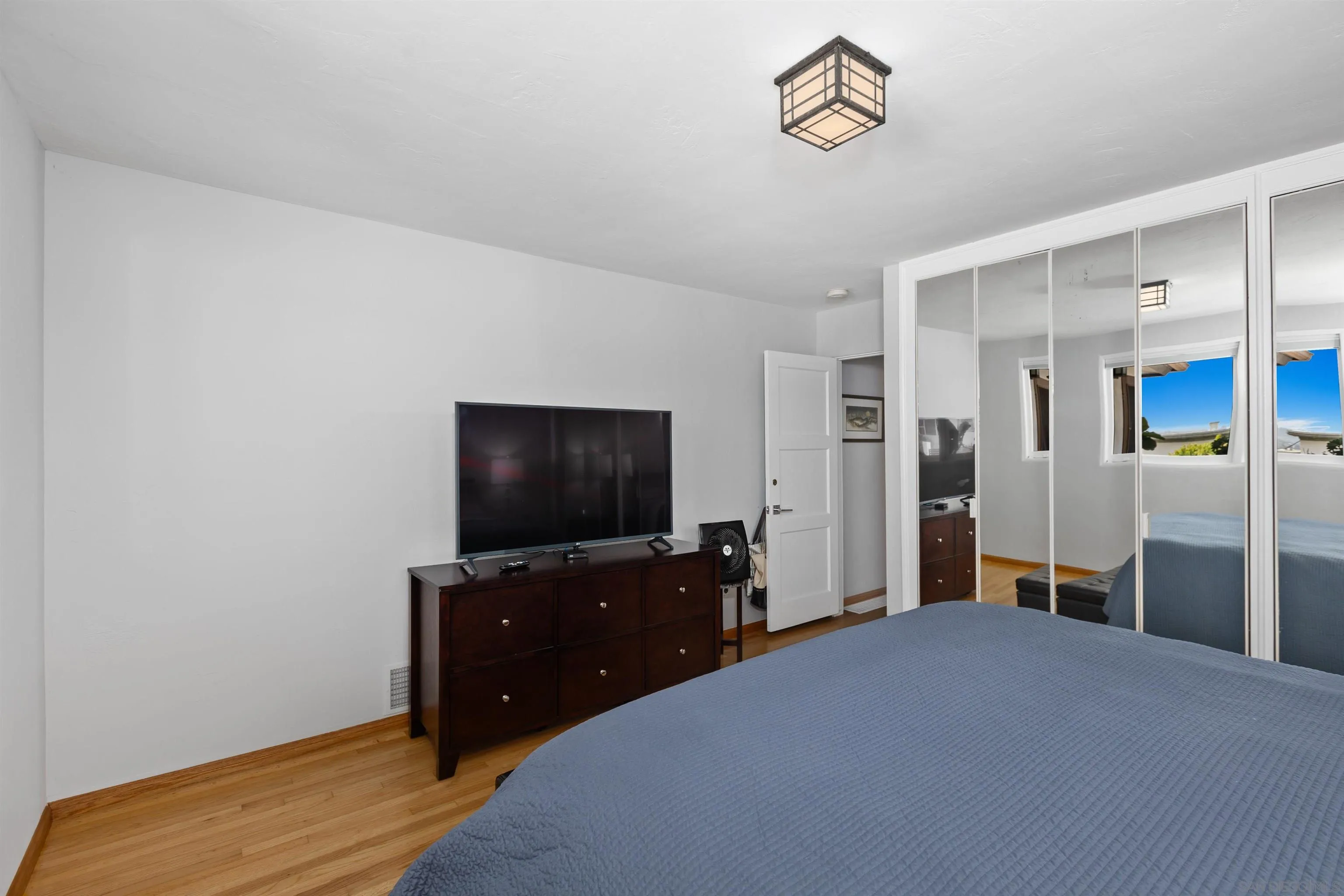 1044 Leroy Street, San Diego, CA 92106, photo 12